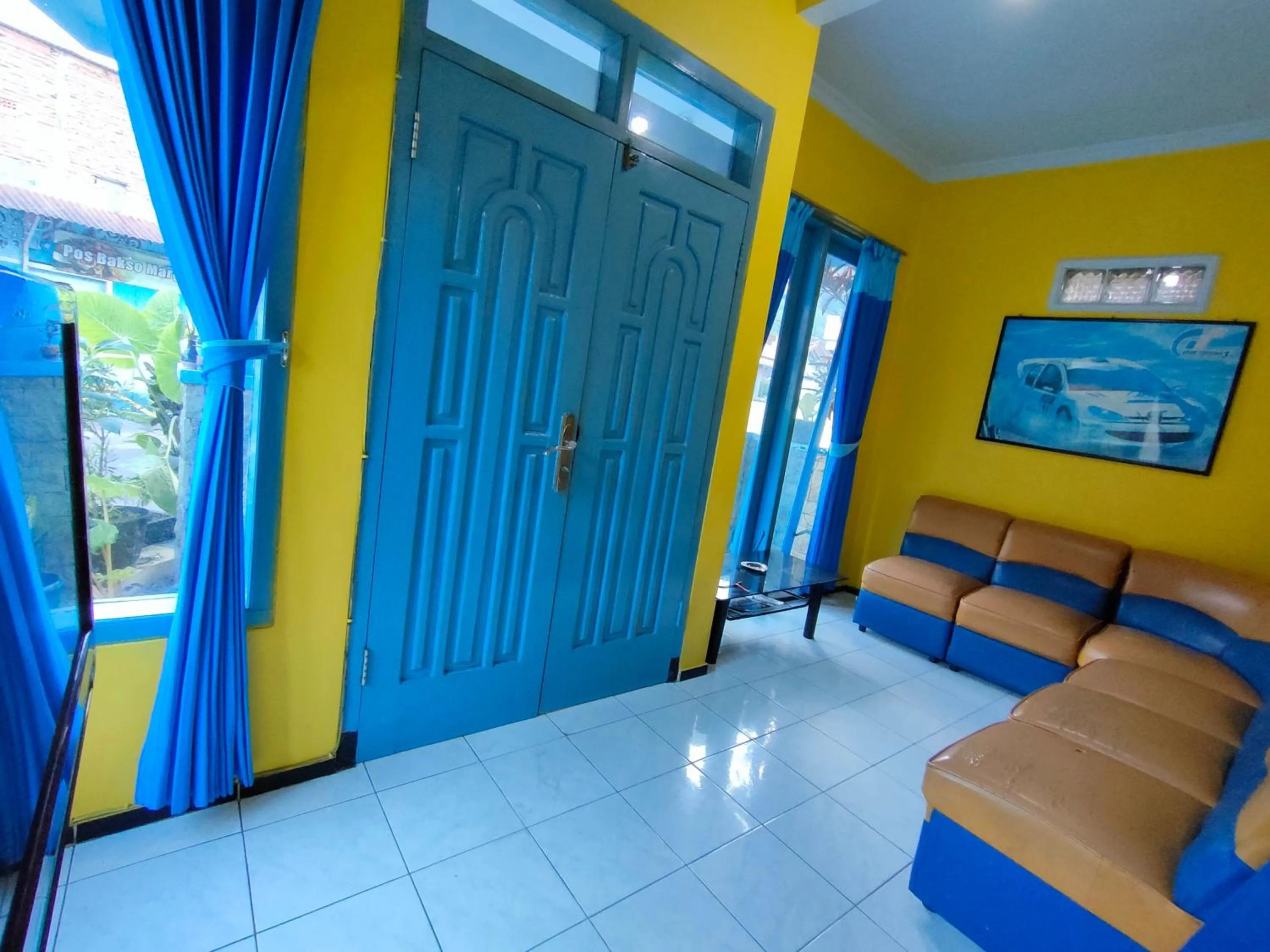 Balcony/Terrace, Bed in Blue Nineteen RedPartner