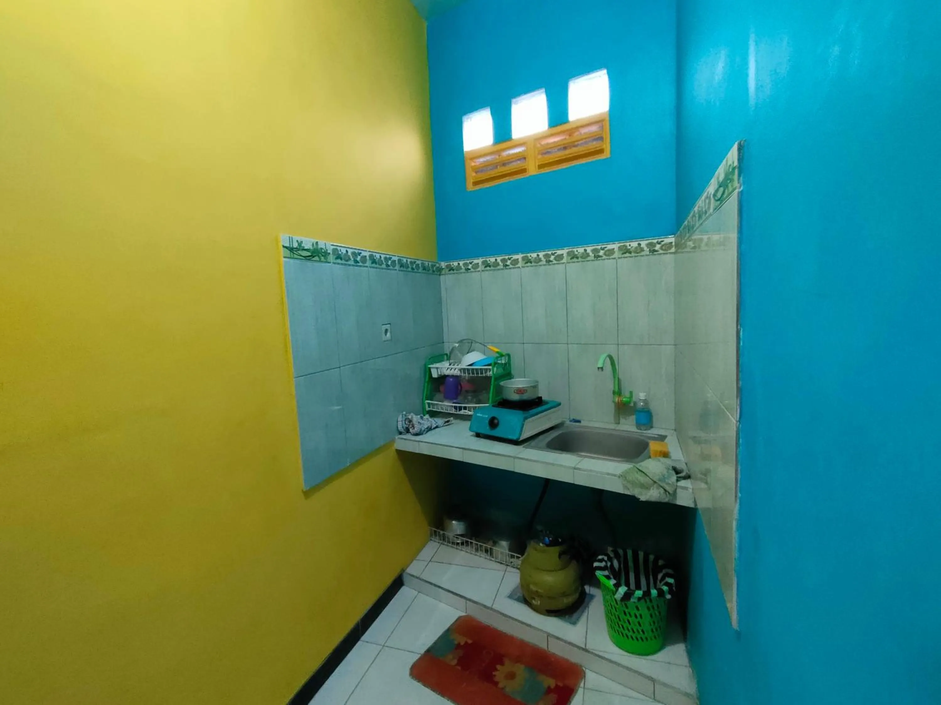 Kitchen or kitchenette in Blue Nineteen RedPartner