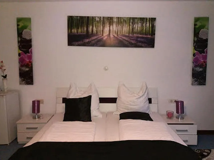 Bed in Hotel Restaurant Toscana