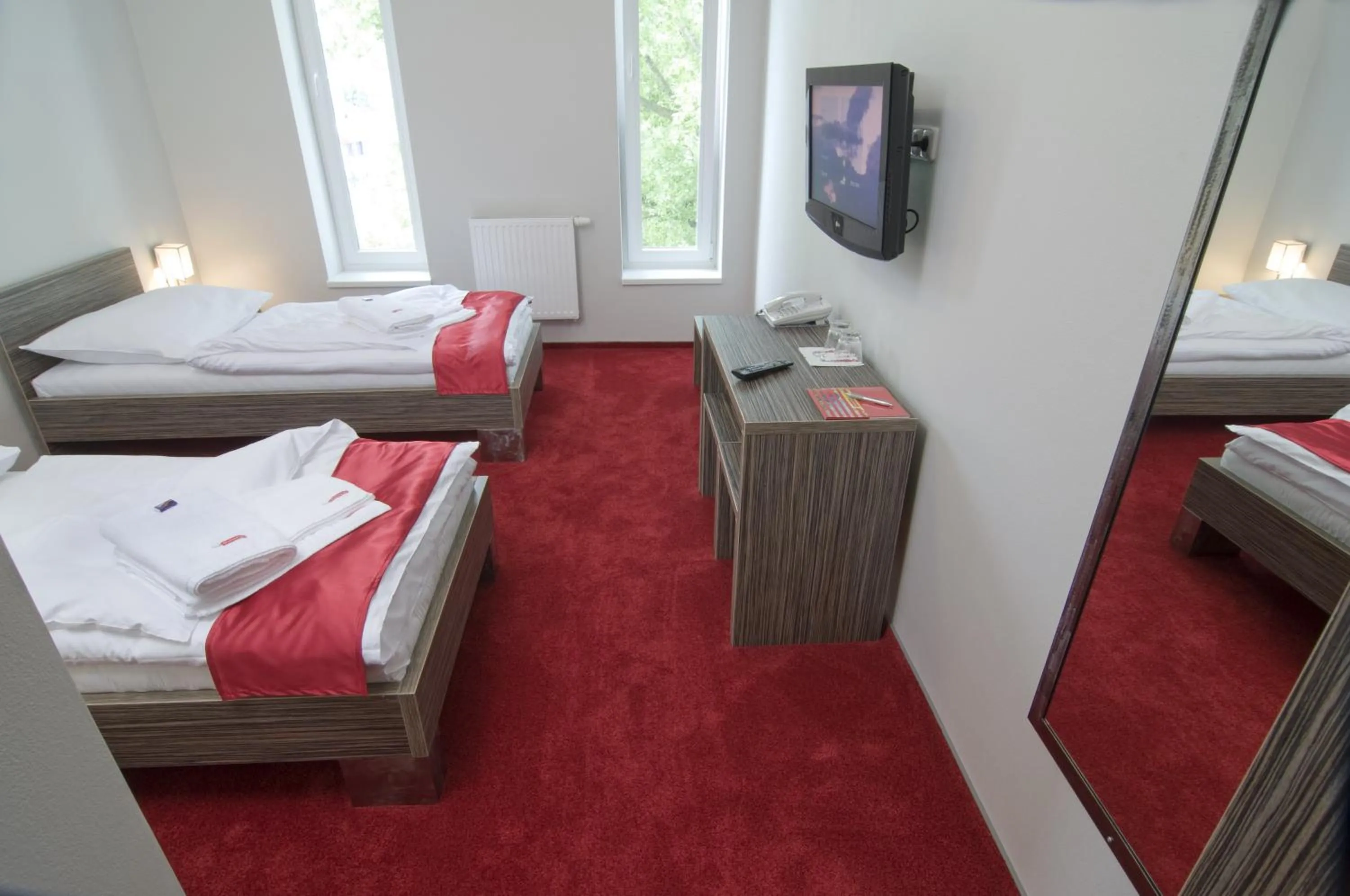 Photo of the whole room, Bed in Hotel Olympia