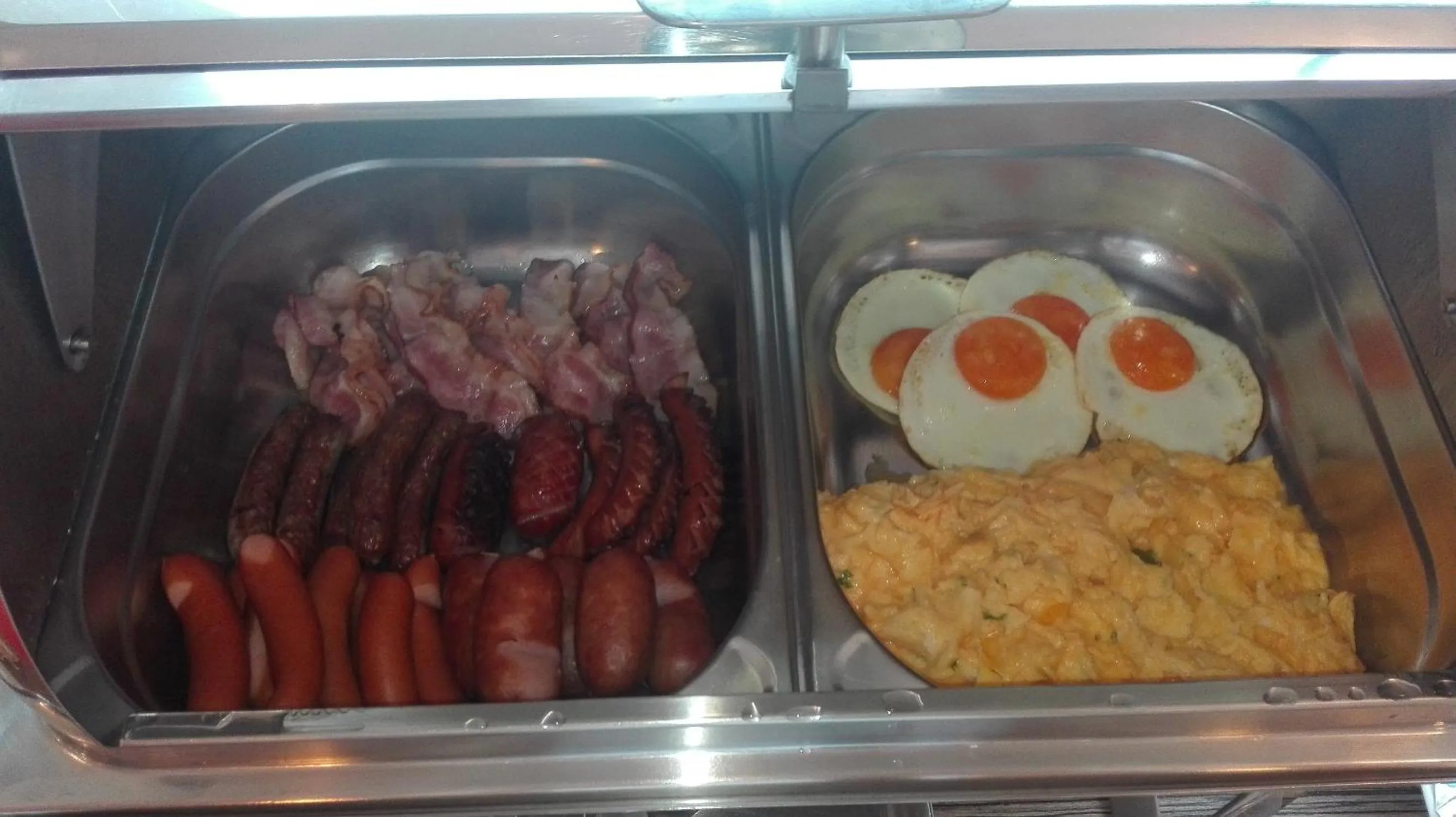 Buffet breakfast in Hotel Olympia