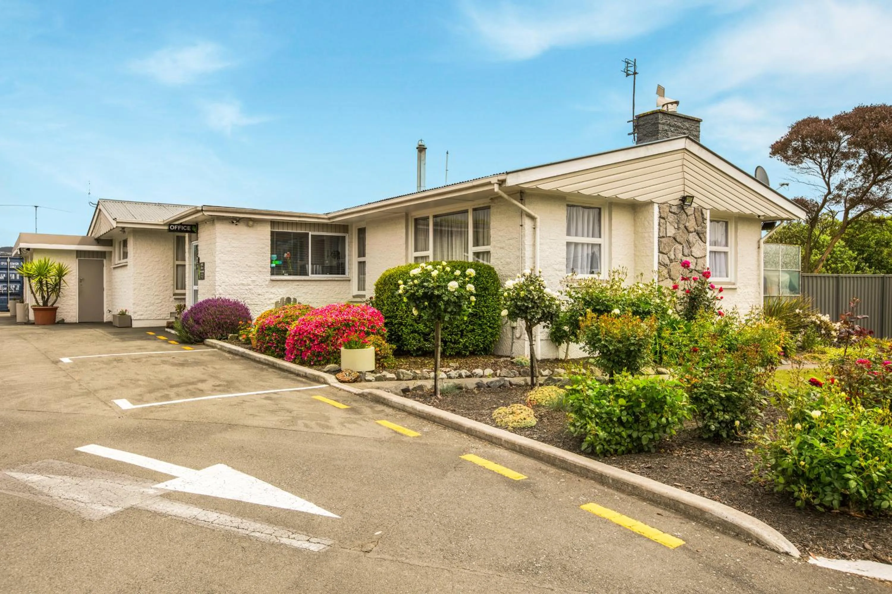 Property building in Arcadia Motel
