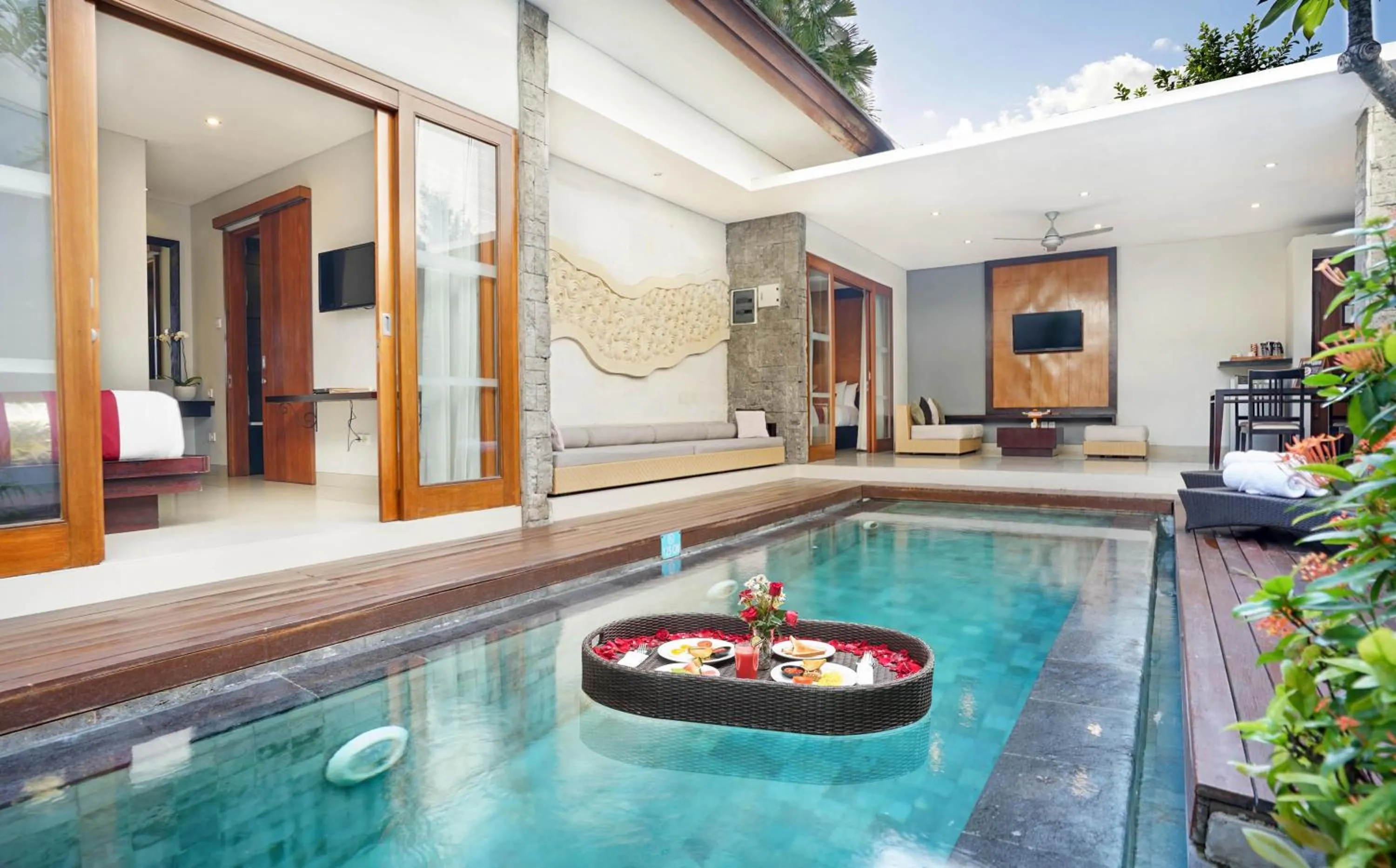 Swimming pool in Samaja Villas Seminyak