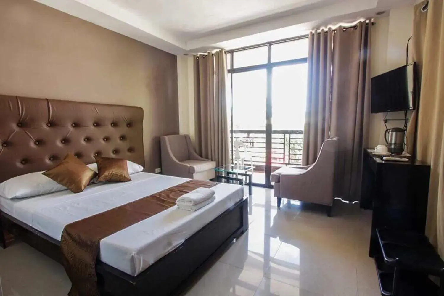 Bedroom, Bed in Adelaida Pensionne Hotel Bedroom, Bed in Adelaida Pensionne Hotel