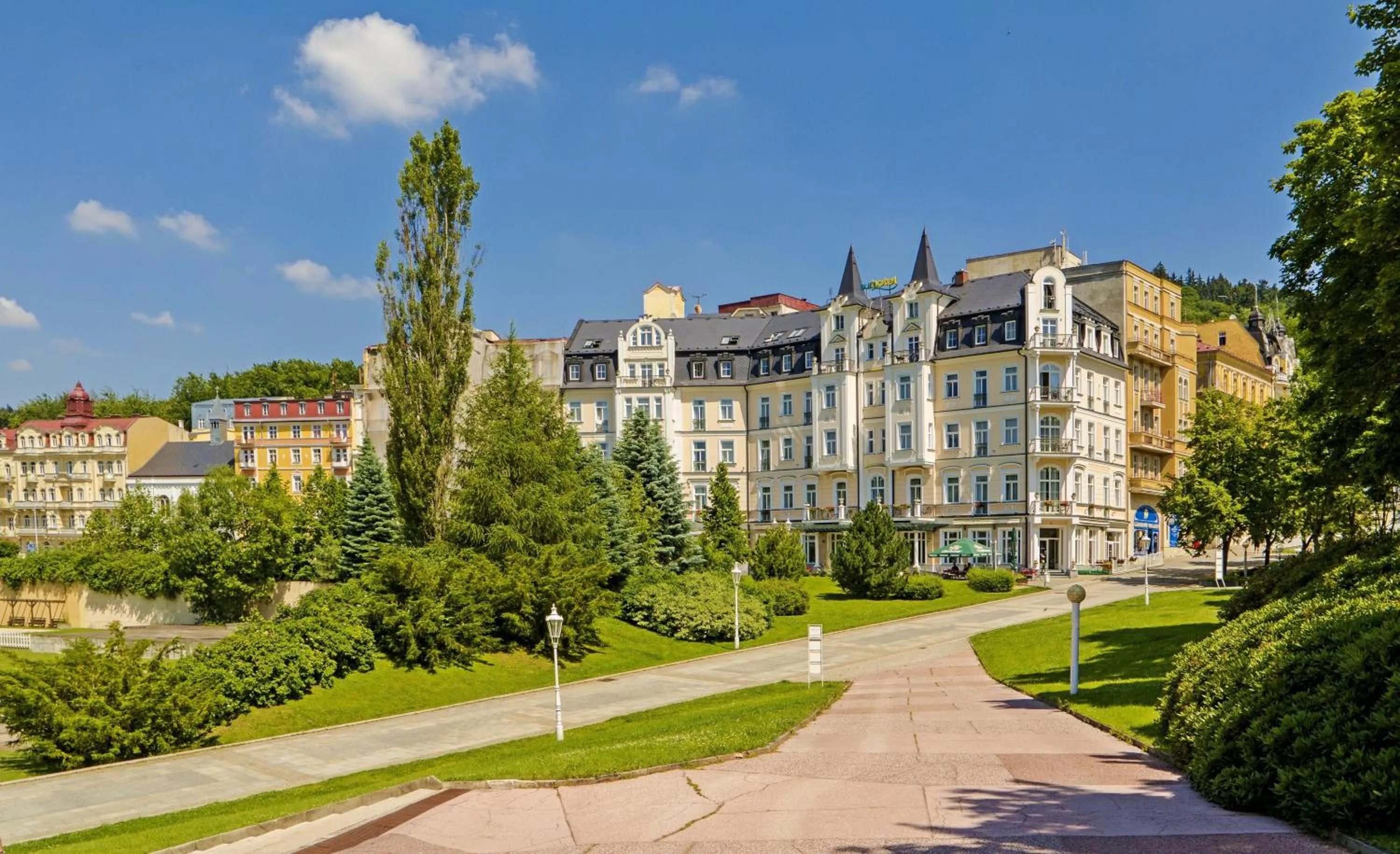 Property building in Sun Palace Wellness Hotel
