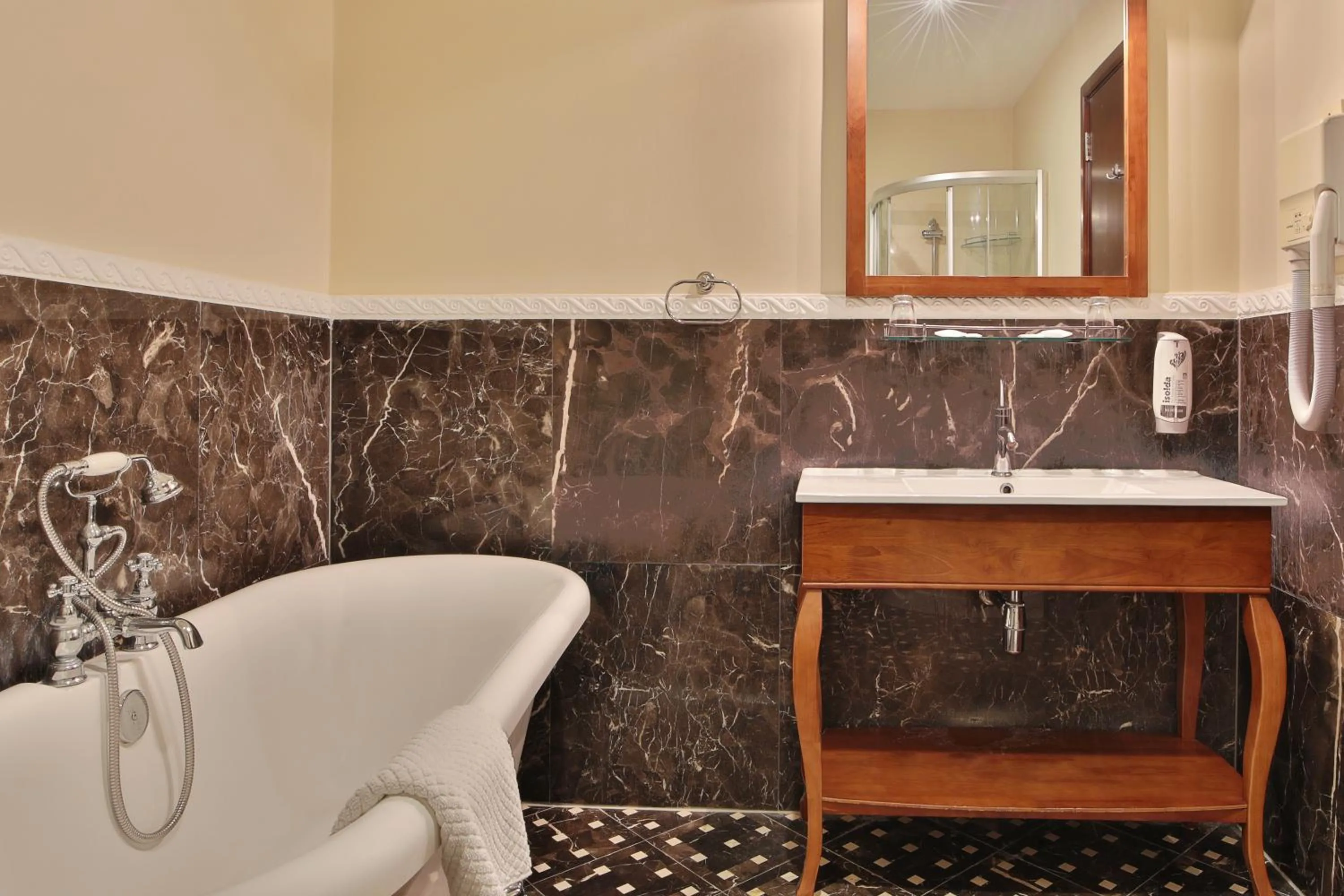 Bathroom in Sun Palace Wellness Hotel