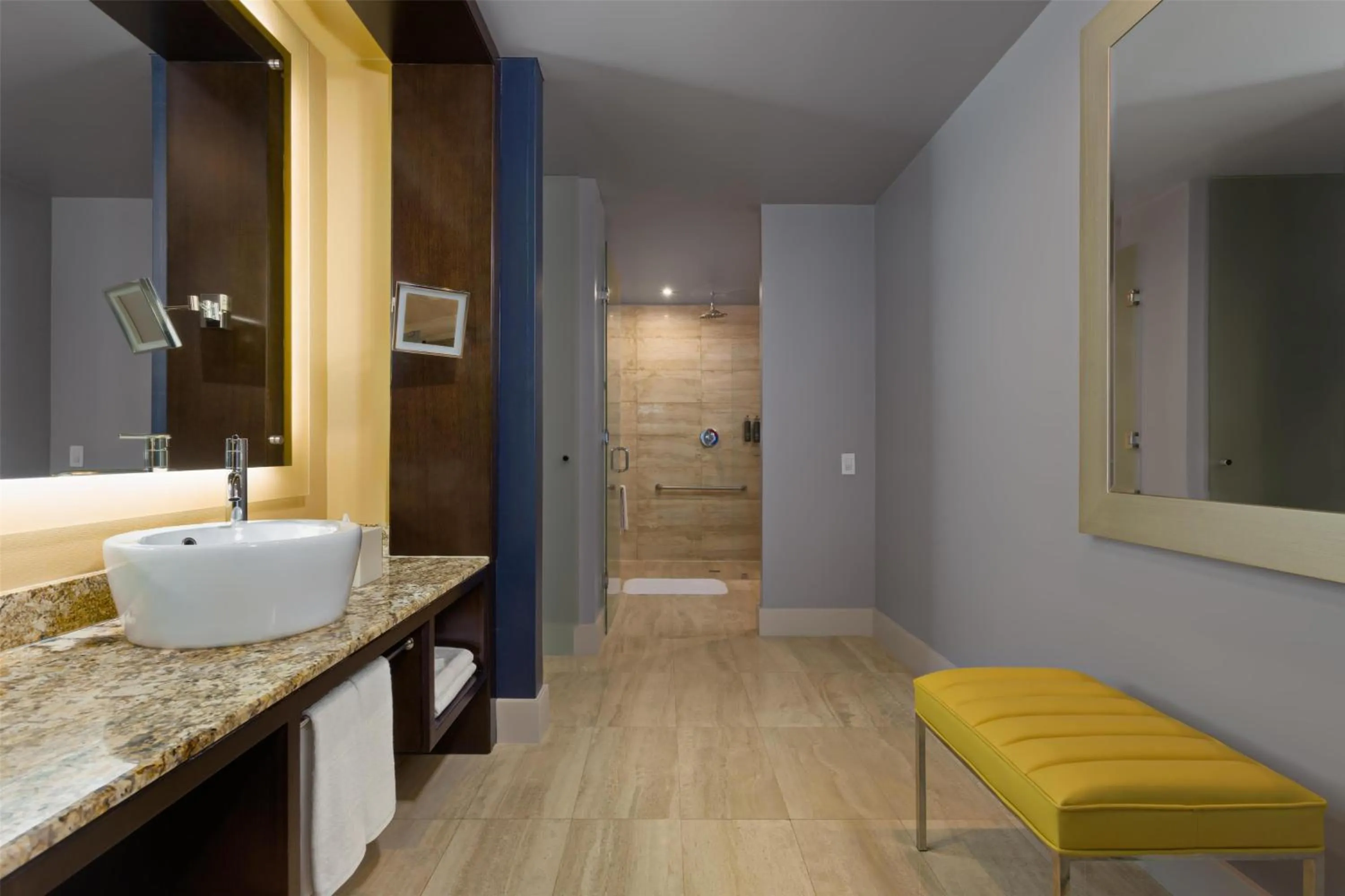 Bathroom in Hilton Panama