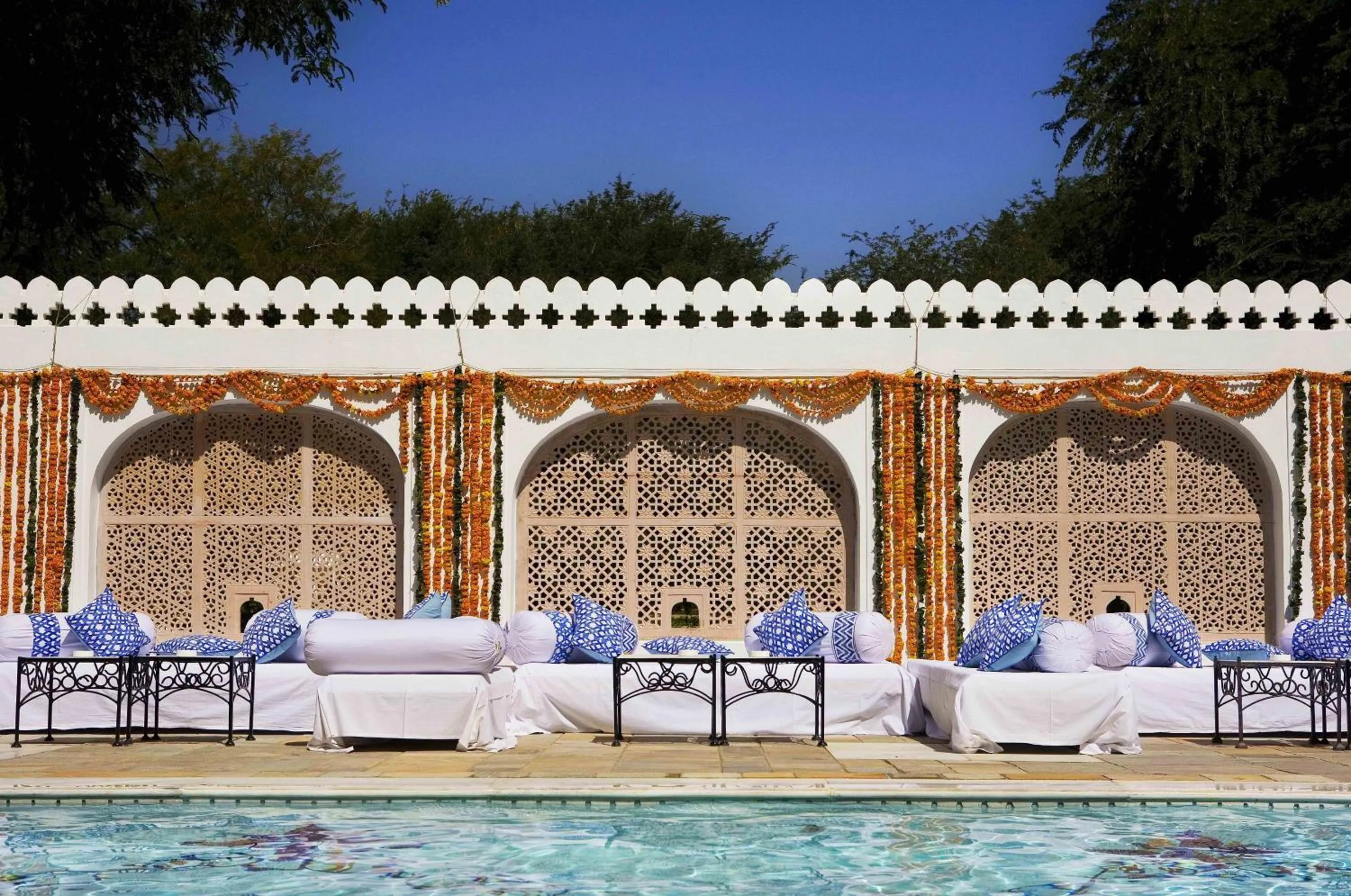 Swimming pool in Samode Bagh