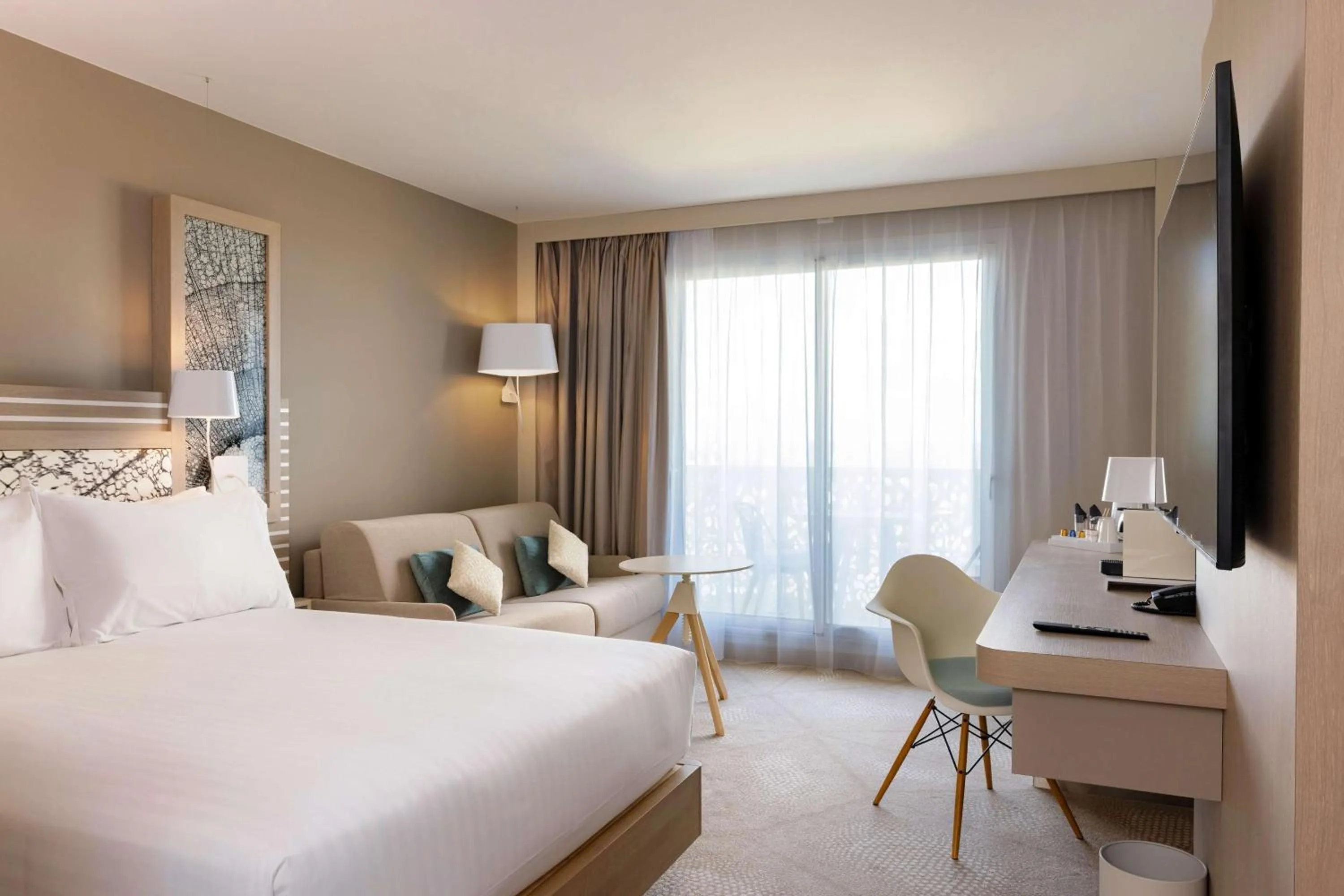 Bedroom, Bed in Hilton Garden Inn Le Havre Centre