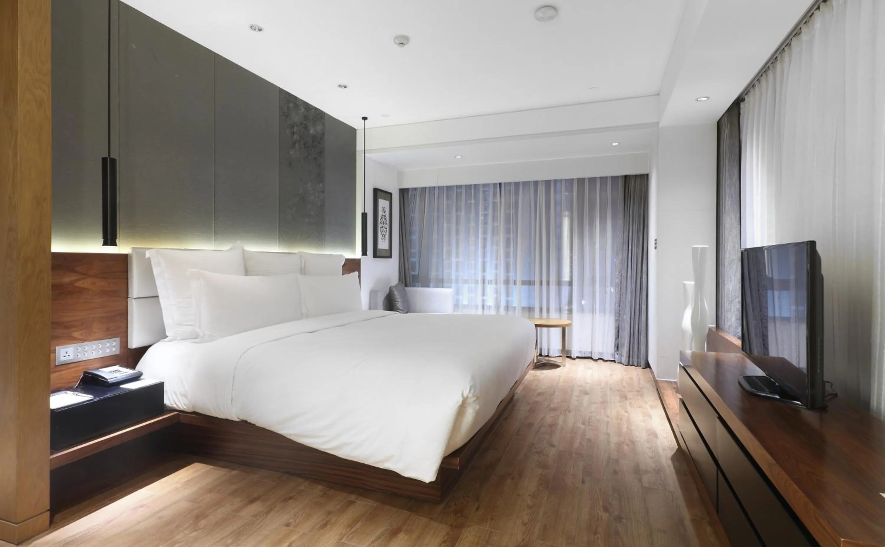 Bed in Langham Place, Ningbo Culture Plaza