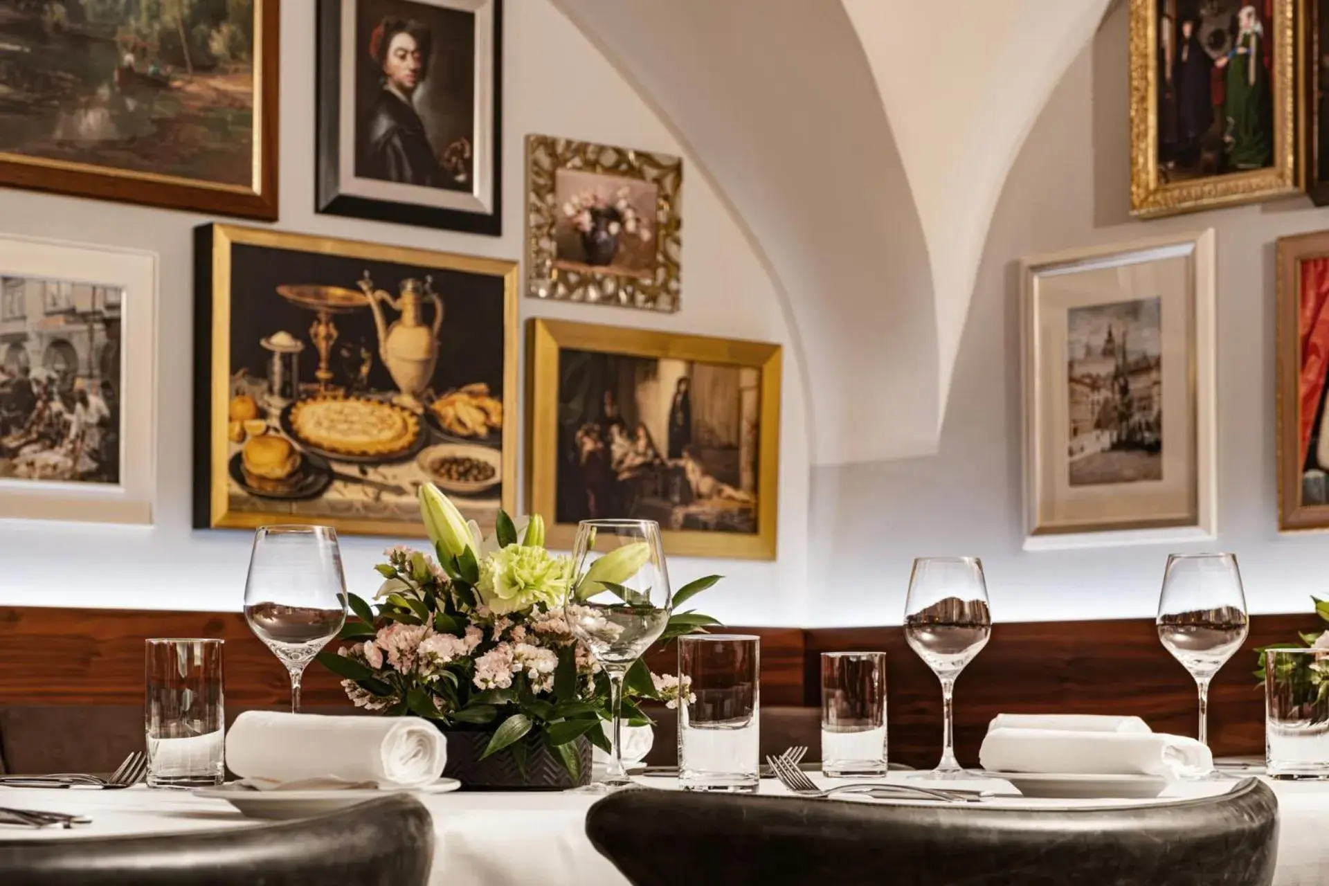 Restaurant/places to eat in Mandarin Oriental, Prague Restaurant/places to eat in Mandarin Oriental, Prague