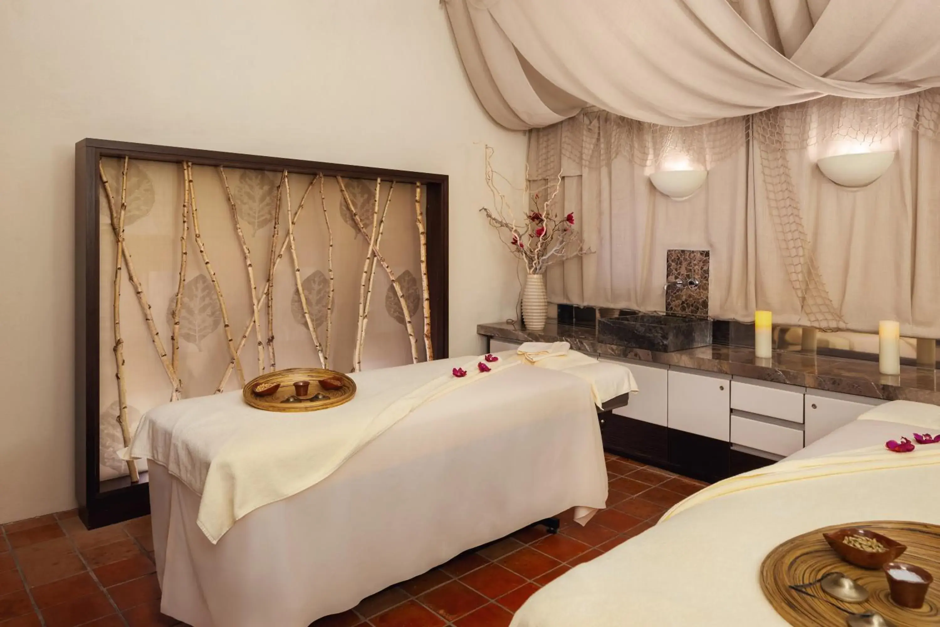 Spa and wellness centre/facilities, Bed in Mandarin Oriental, Prague Spa and wellness centre/facilities, Bed in Mandarin Oriental, Prague