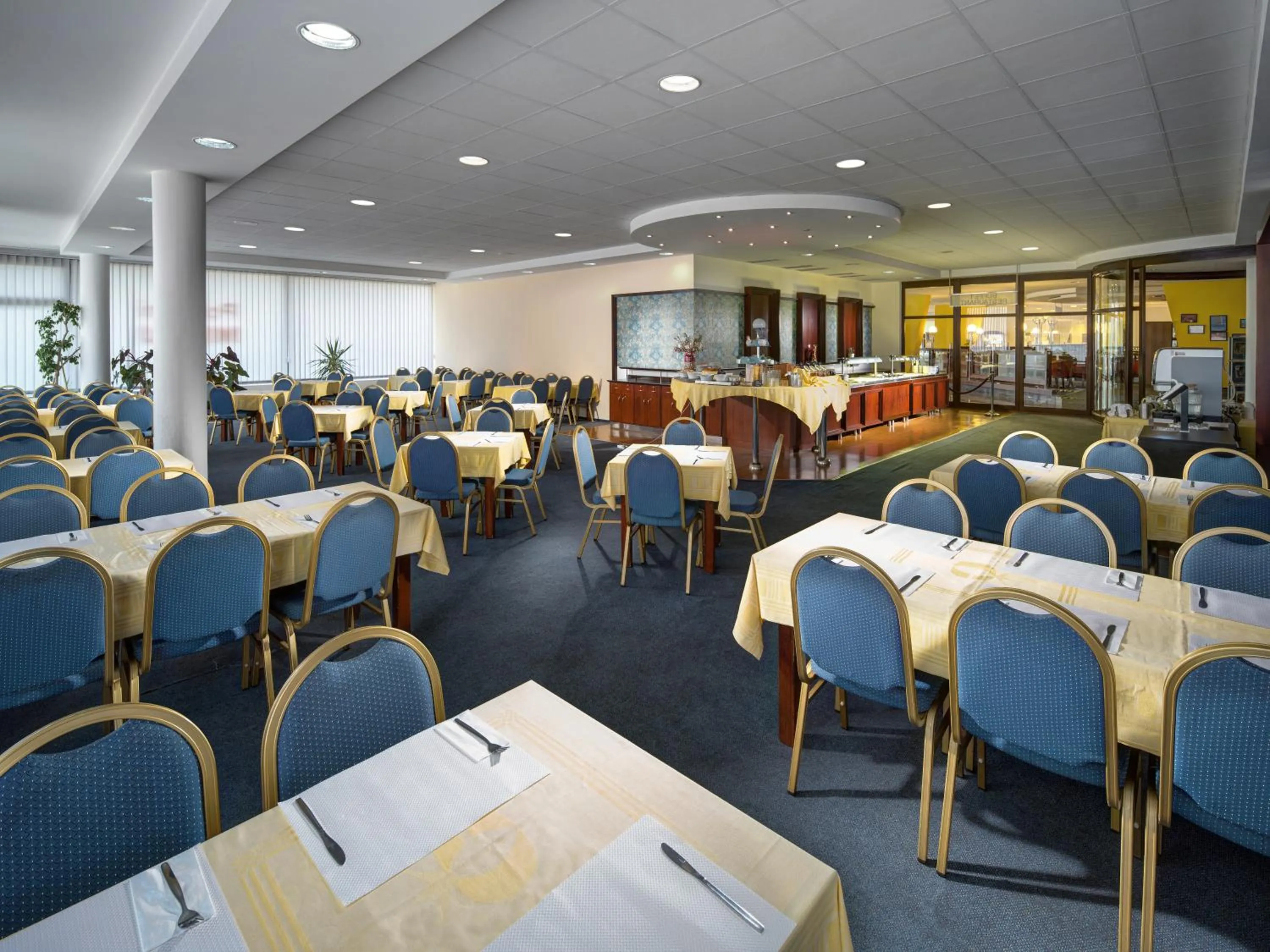 Breakfast in Hotel Cernigov