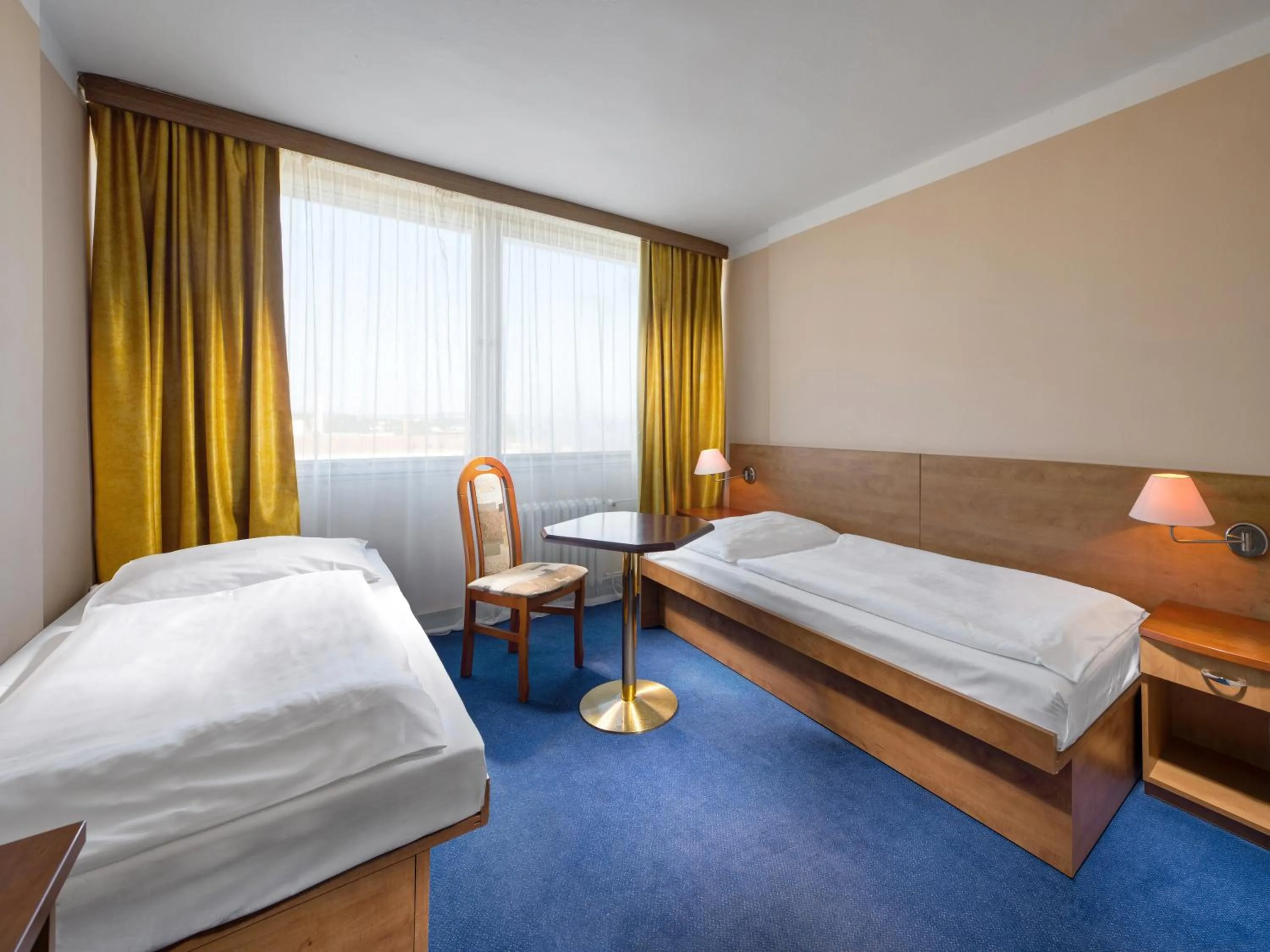 Photo of the whole room, Bed in Hotel Cernigov
