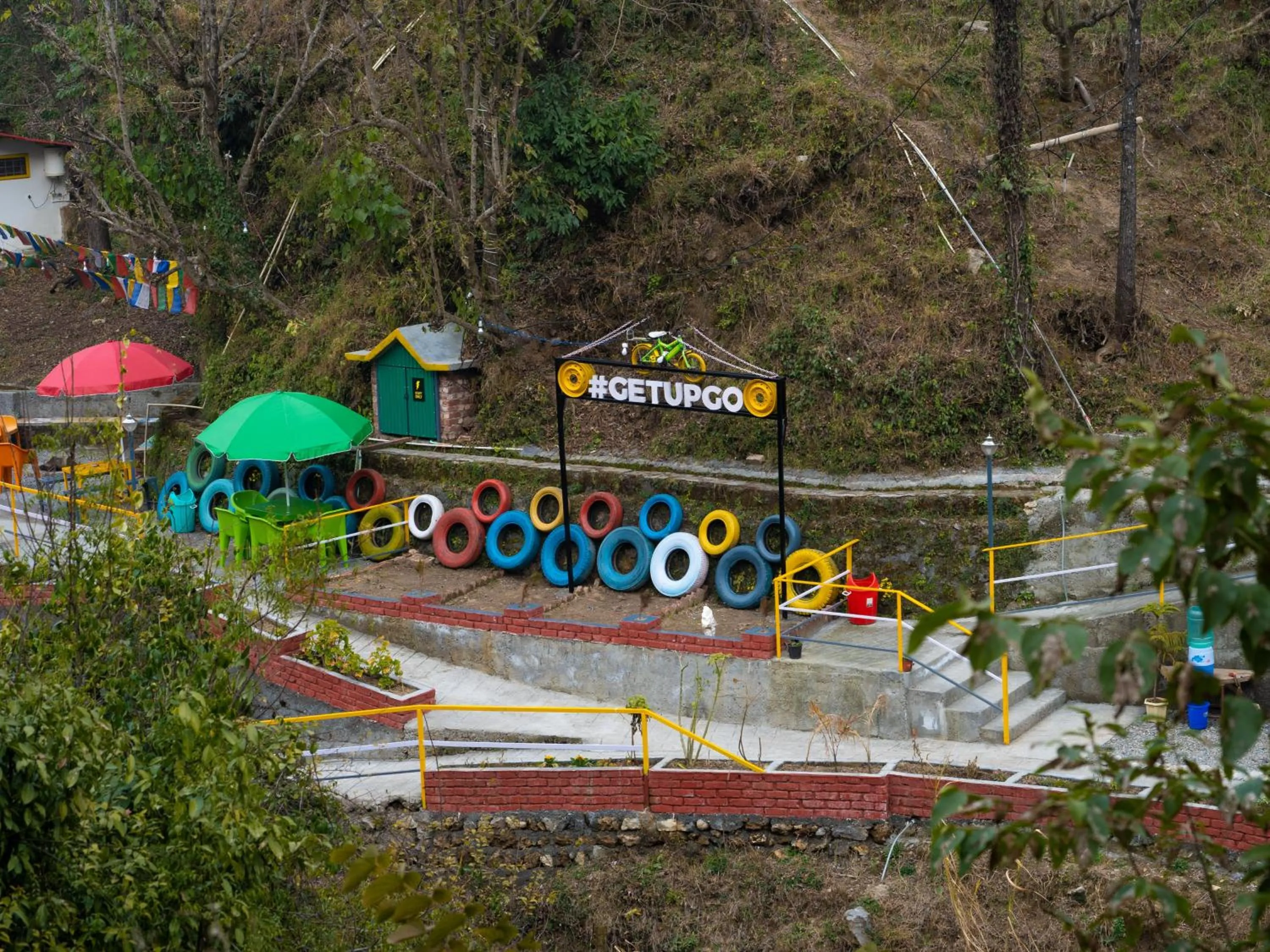 Day in The Hosteller Mussoorie By the Streamside, Kempty