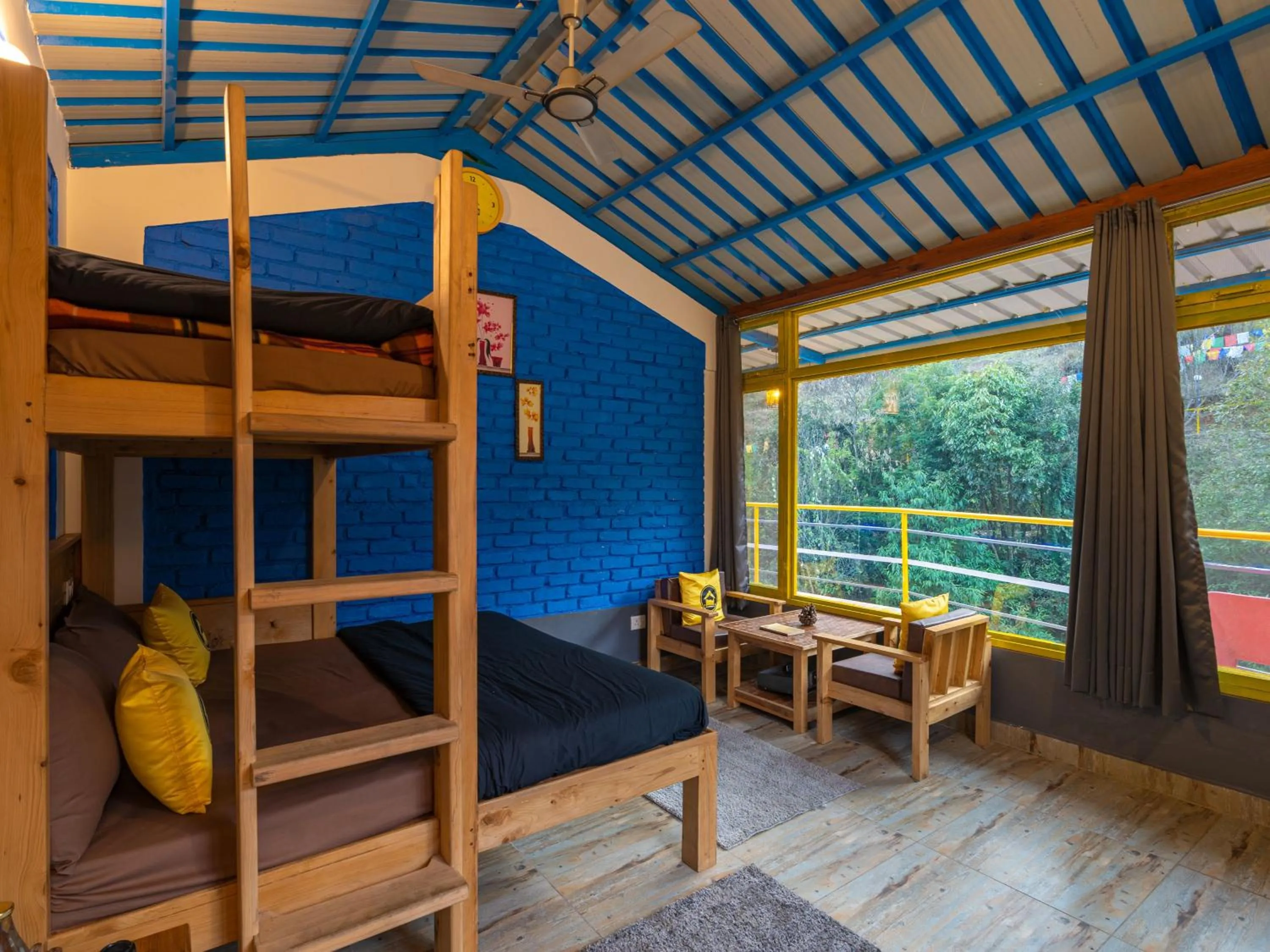 Living room in The Hosteller Mussoorie By the Streamside, Kempty