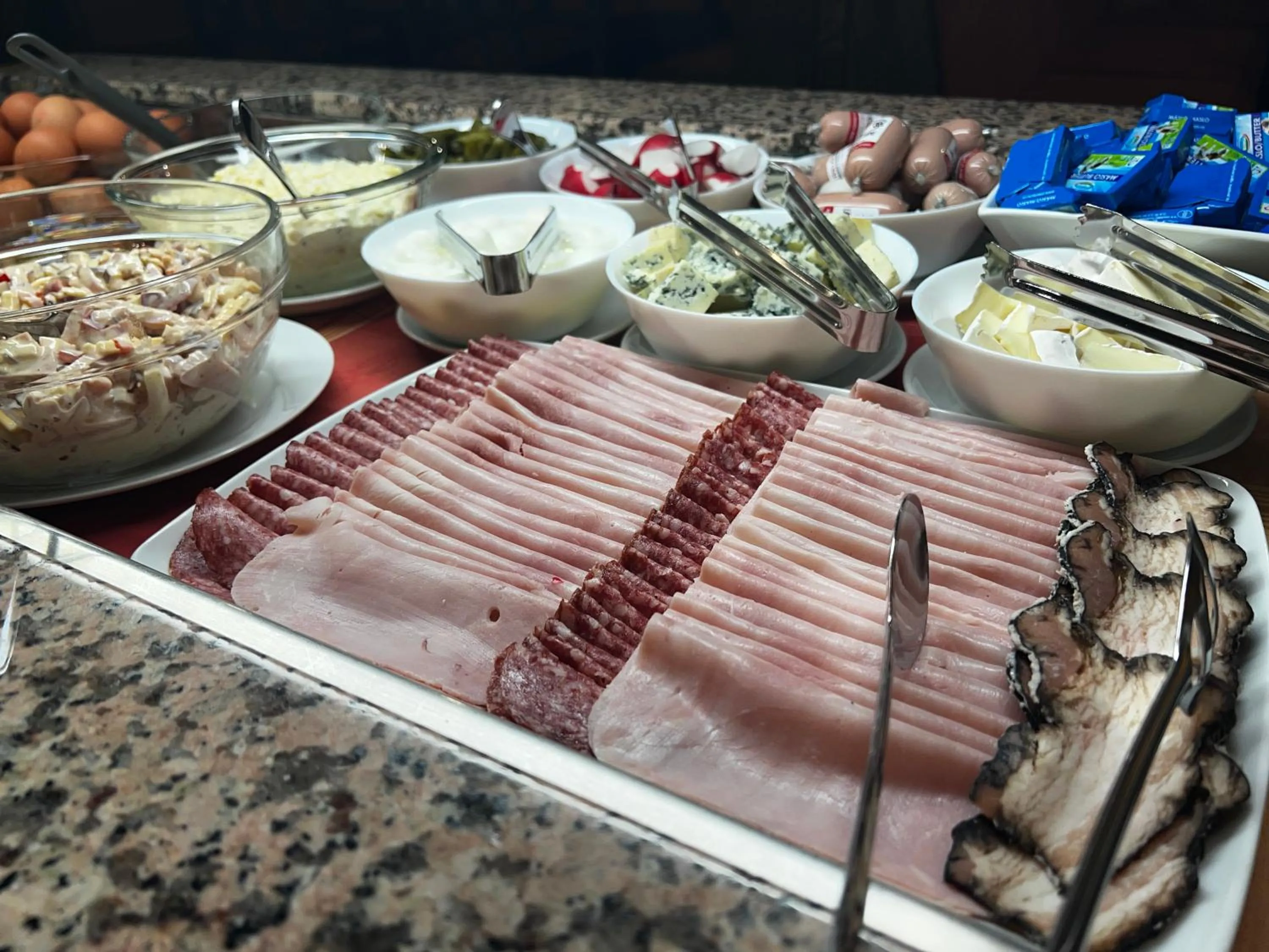 Buffet breakfast in Alpský Hotel