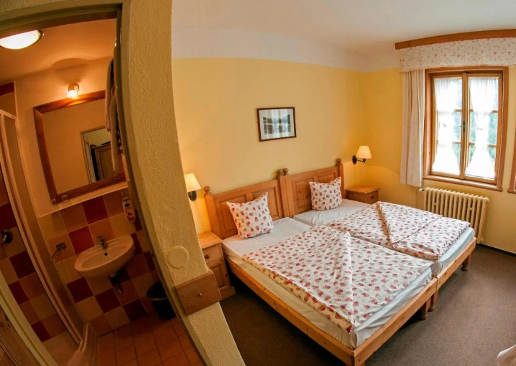 Photo of the whole room, Bed in Alpský Hotel