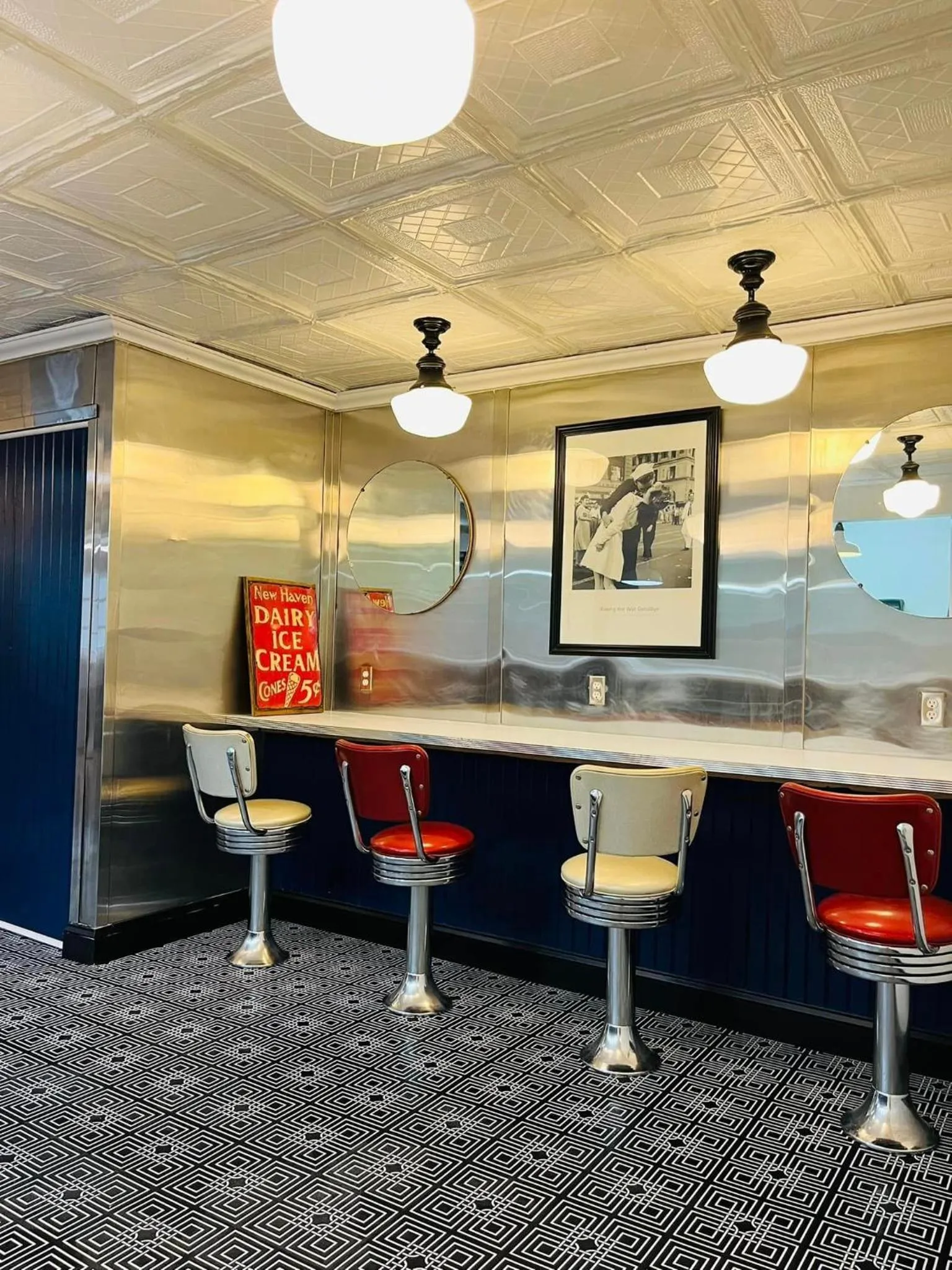 Restaurant/places to eat in EC Reed's Mercantile and Hotel