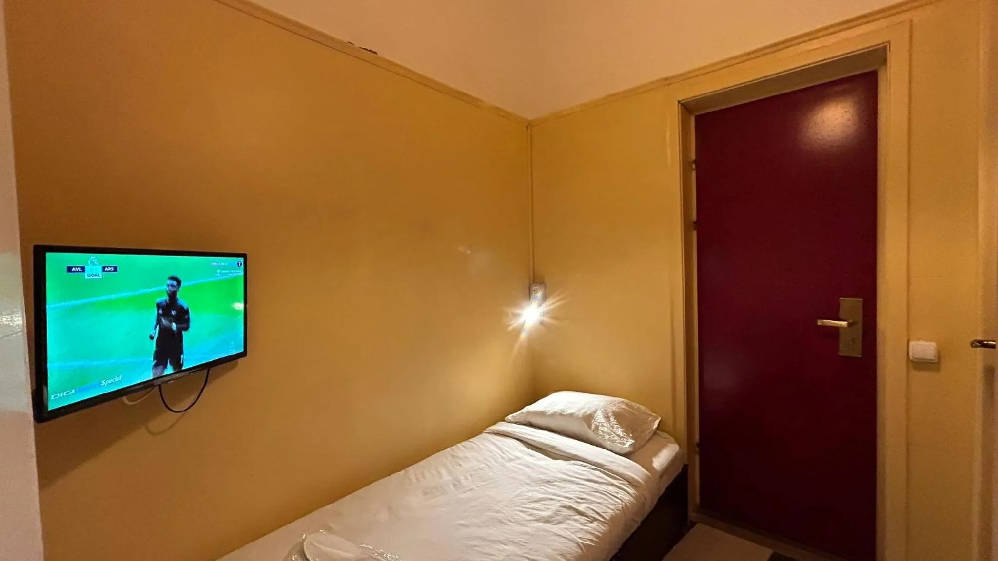 Bed in Central Accommodation budget by HR