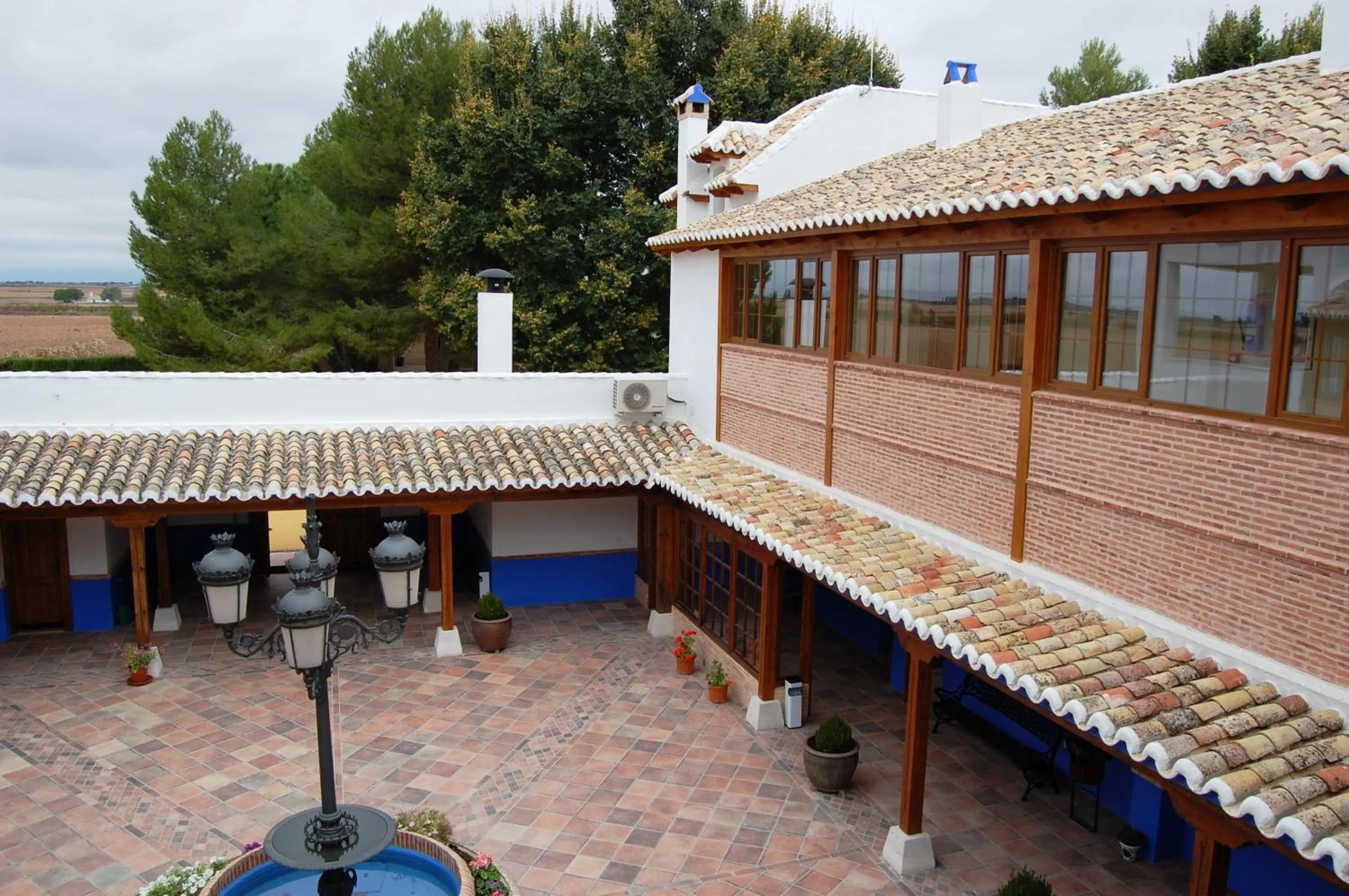 Facade/entrance in Hotel El Cortijo de Daimiel