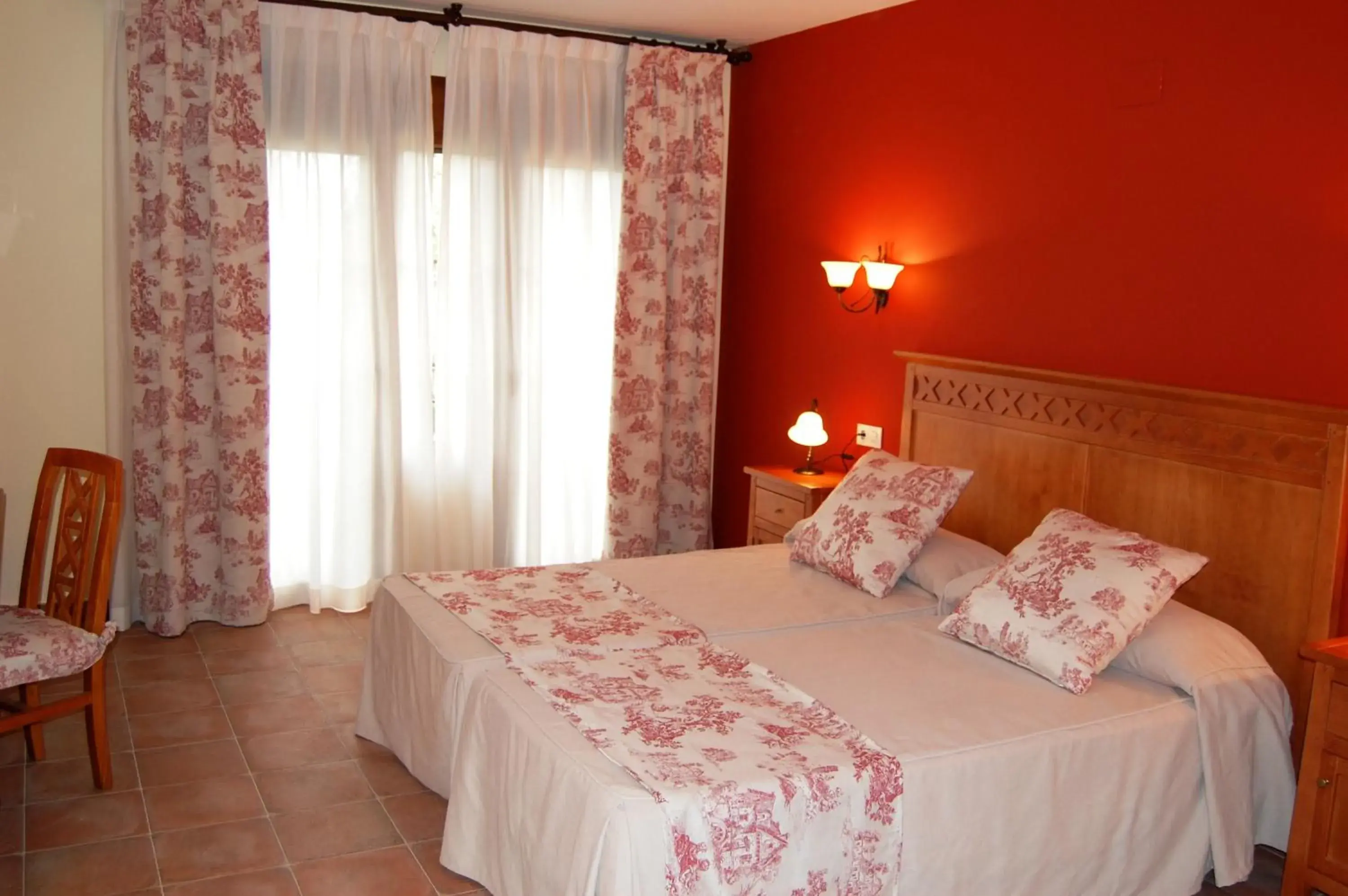 Photo of the whole room, Bed in Hotel El Cortijo de Daimiel Photo of the whole room, Bed in Hotel El Cortijo de Daimiel