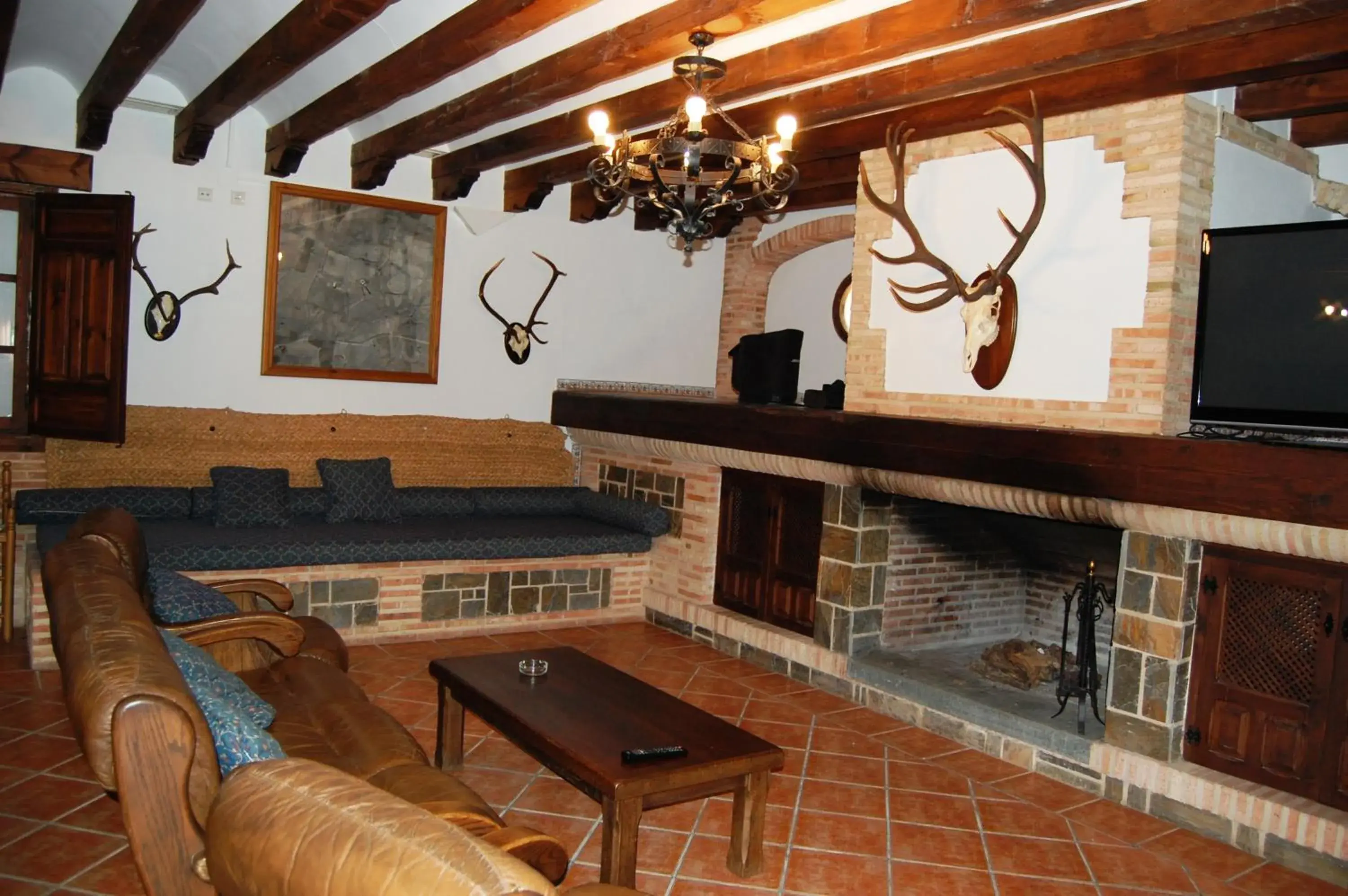 Lounge or bar in Hotel El Cortijo de Daimiel Lounge or bar in Hotel El Cortijo de Daimiel