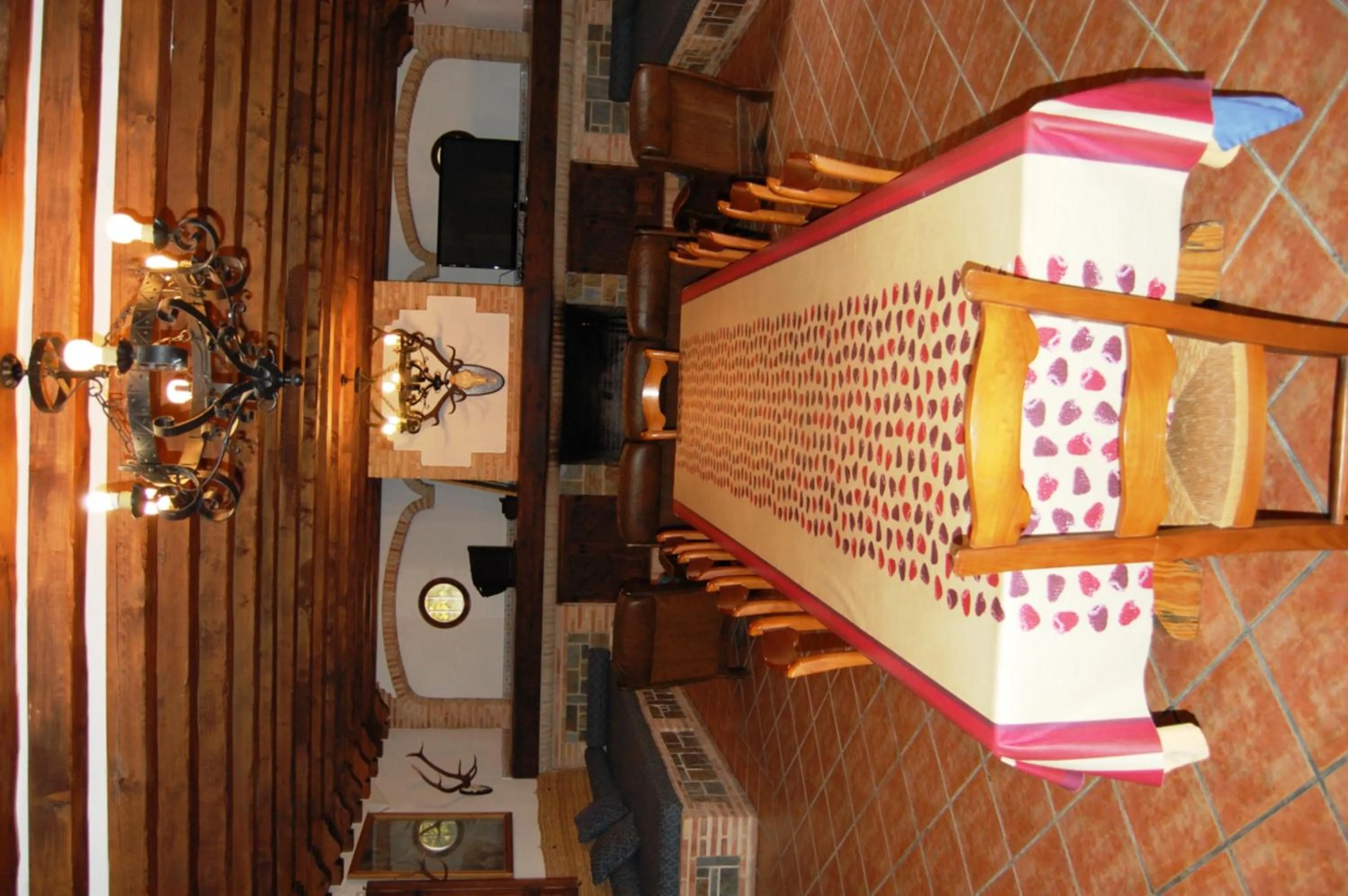 Communal lounge/ TV room in Hotel El Cortijo de Daimiel