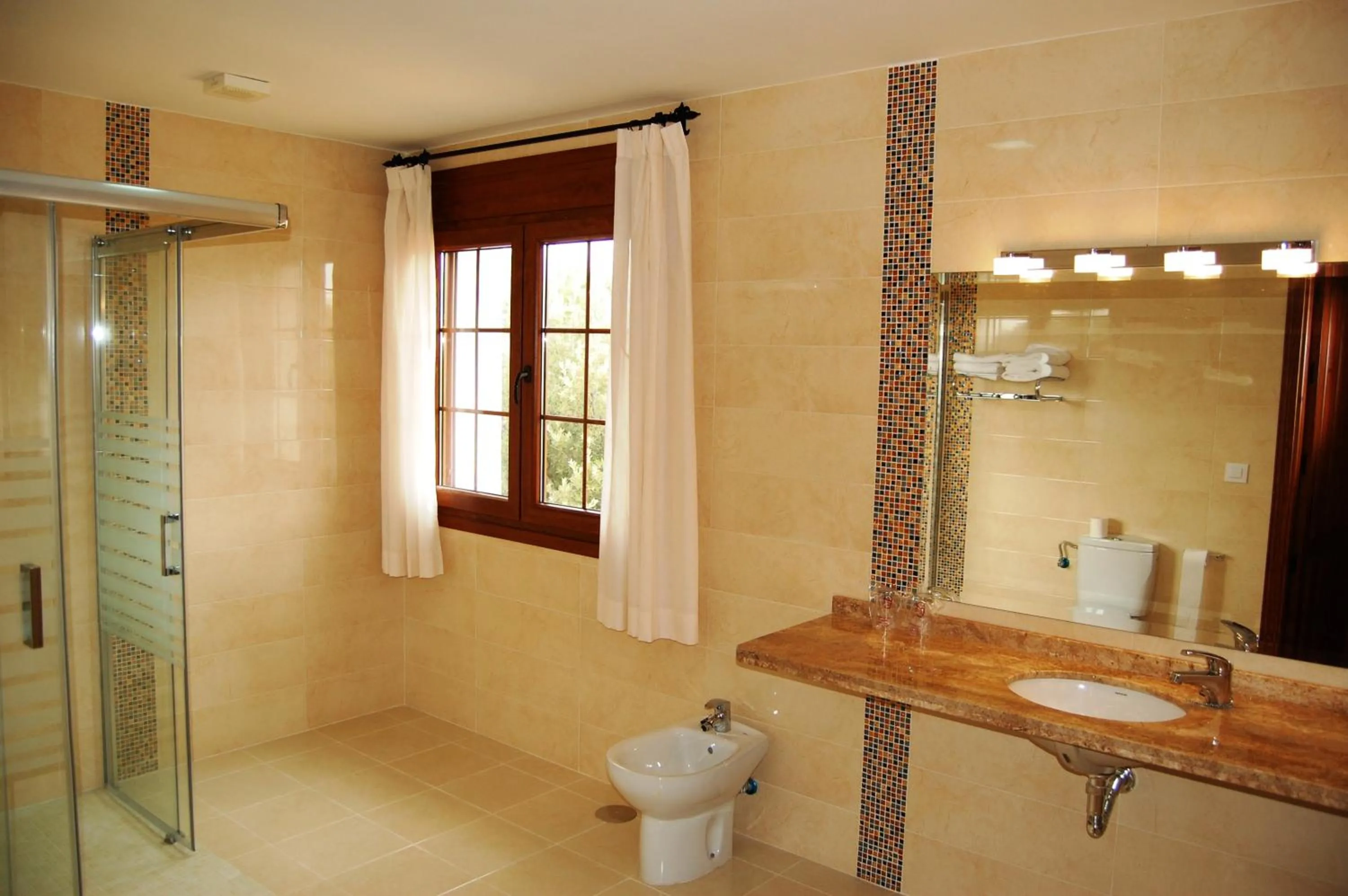 Bathroom in Hotel El Cortijo de Daimiel