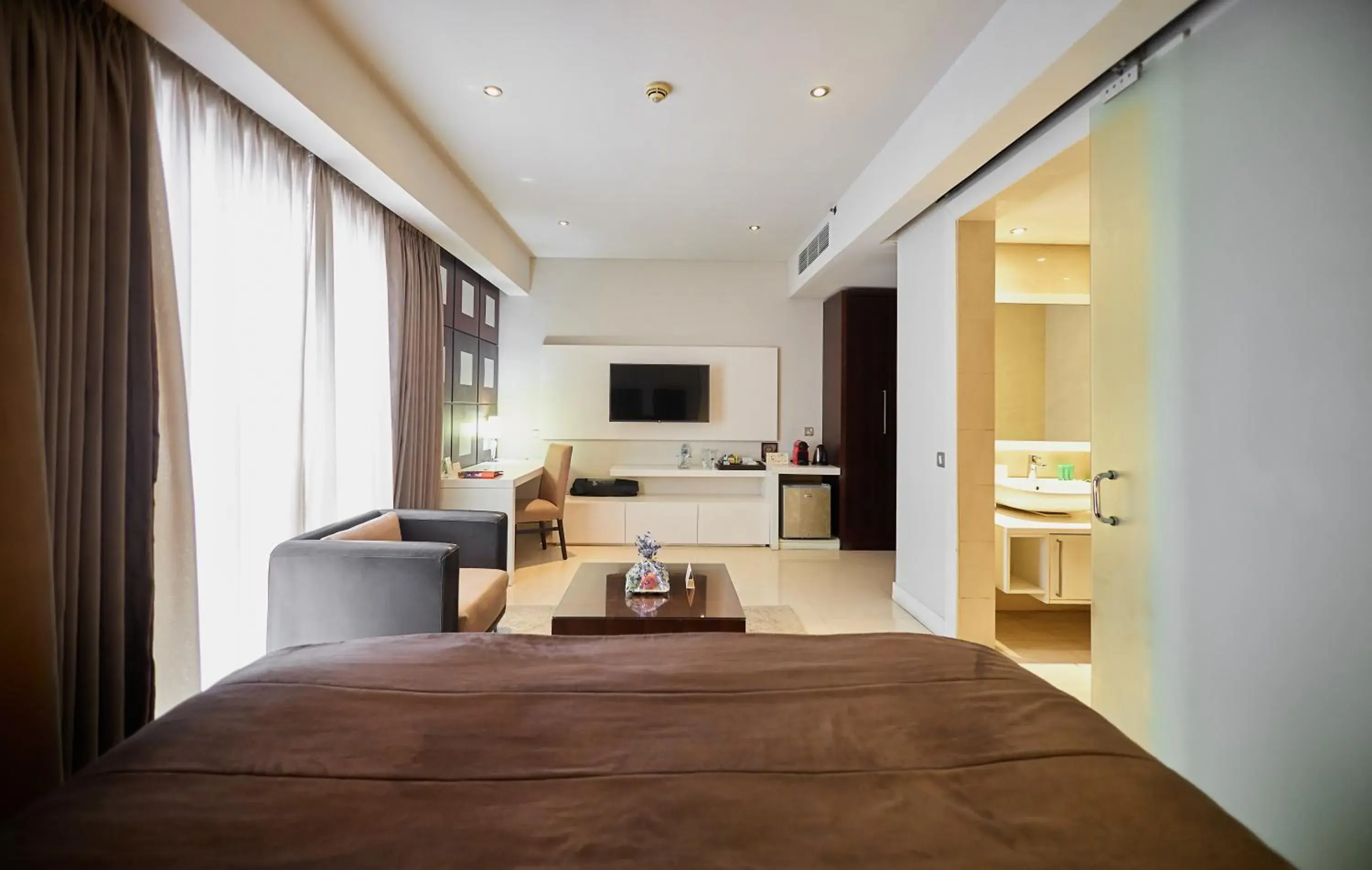 Photo of the whole room, Bed in The Wheatbaker Photo of the whole room, Bed in The Wheatbaker