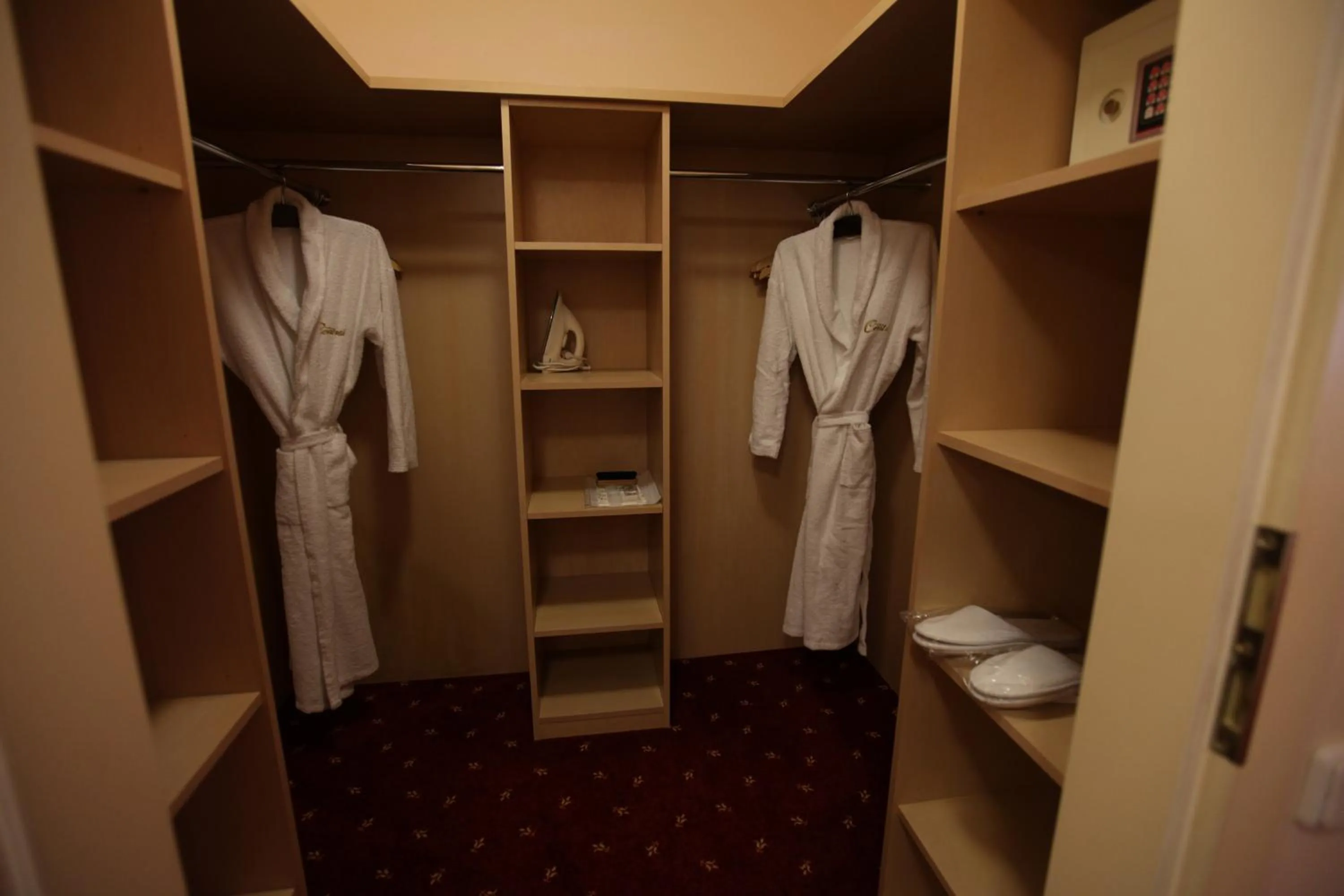 Area and facilities in Interhotel Central