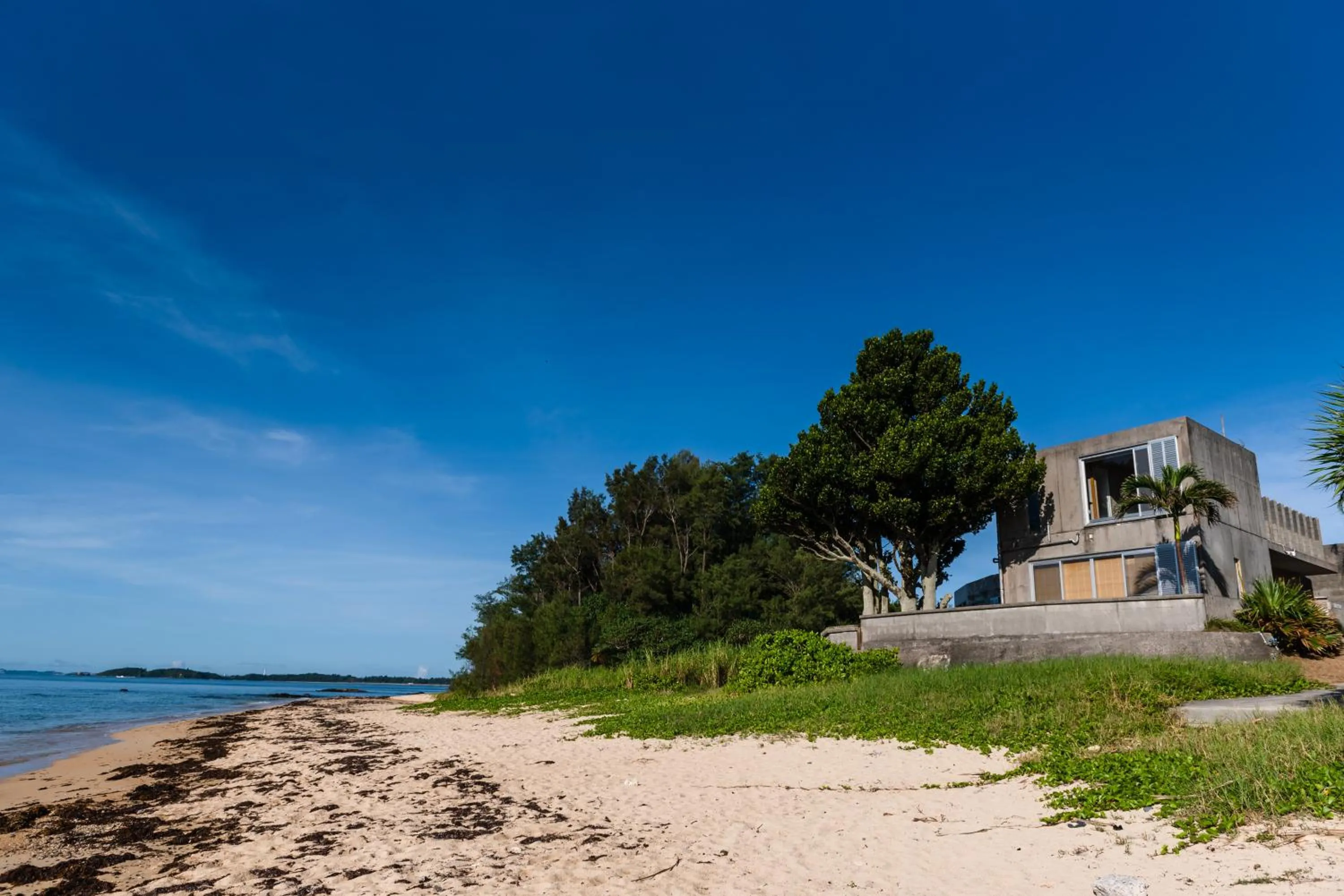 Property building in Pine House in Ginoza