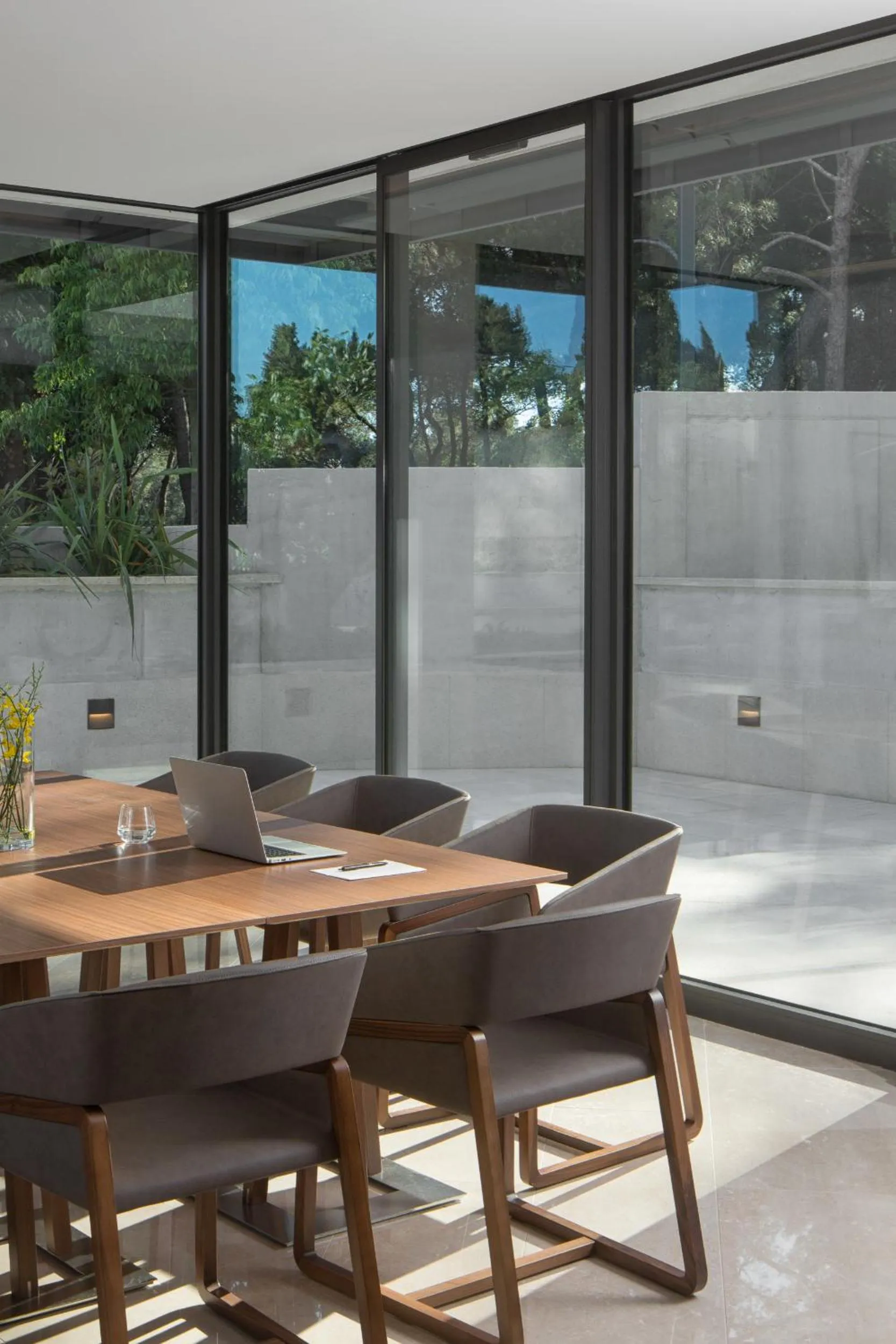 Seating area in Hotel Milan