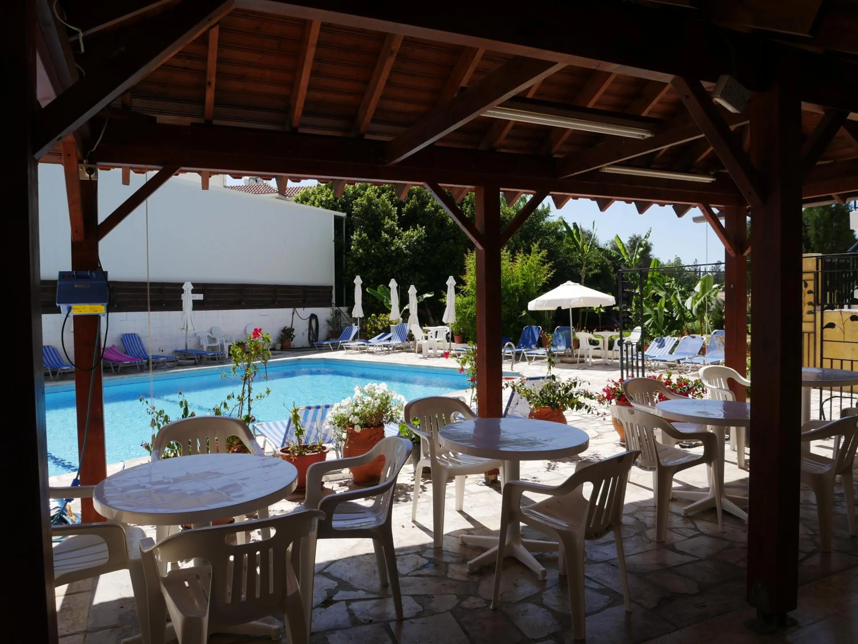 Kozis Hotel Apartments