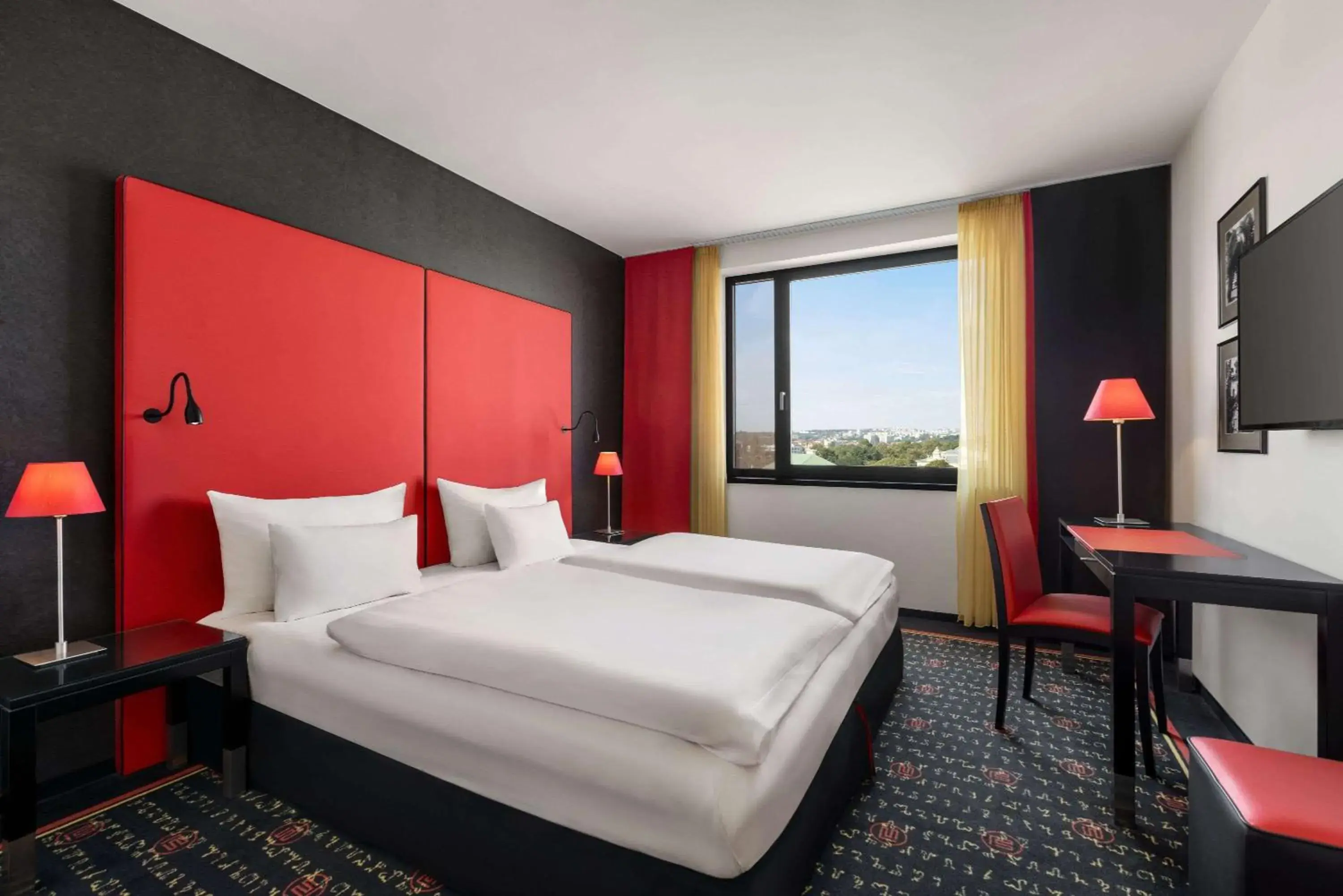 Photo of the whole room, Bed in Vienna House Easy by Wyndham Pilsen Photo of the whole room, Bed in Vienna House Easy by Wyndham Pilsen