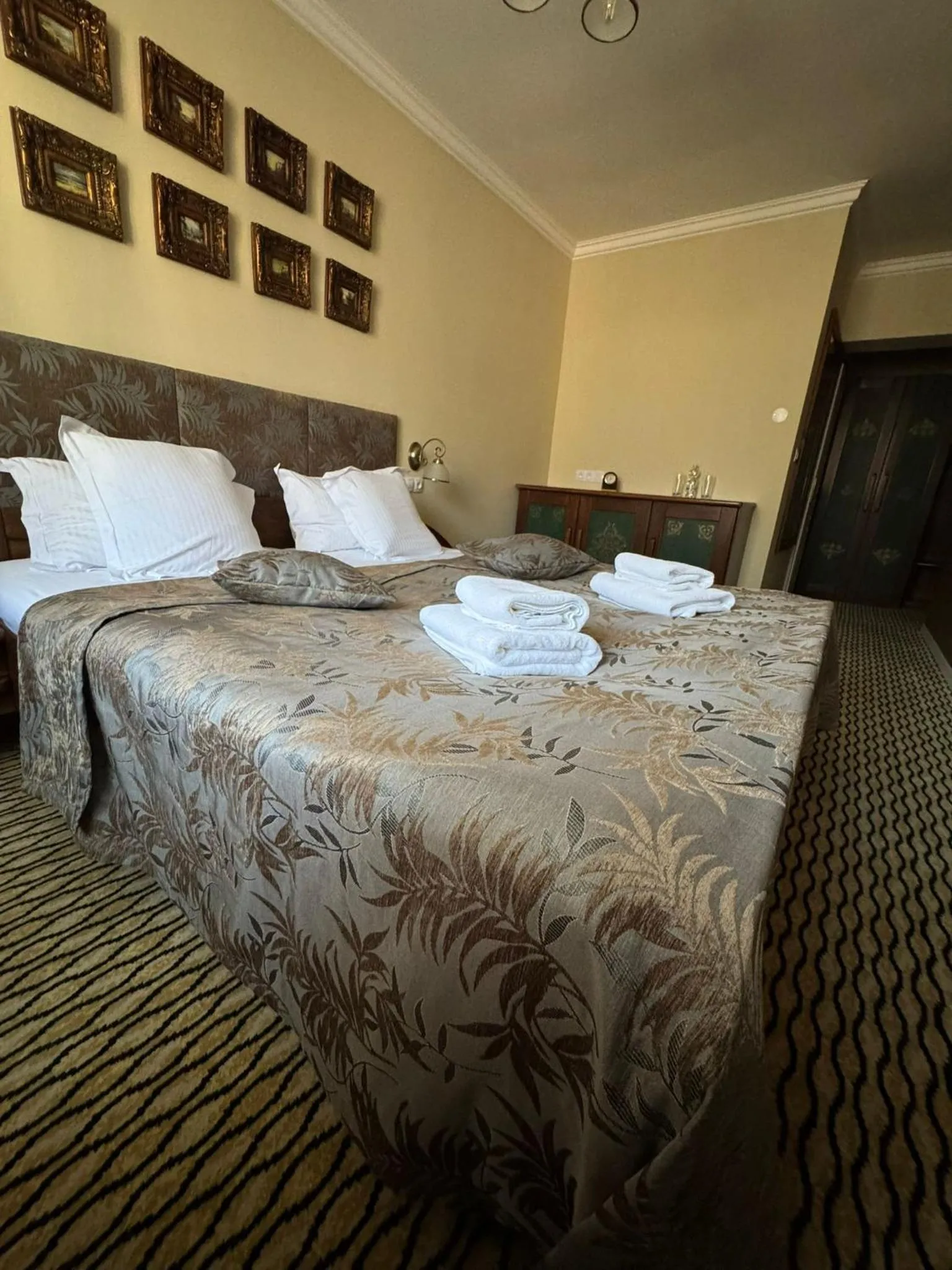 Bed in Hotel Rudolf II Karlovy Vary