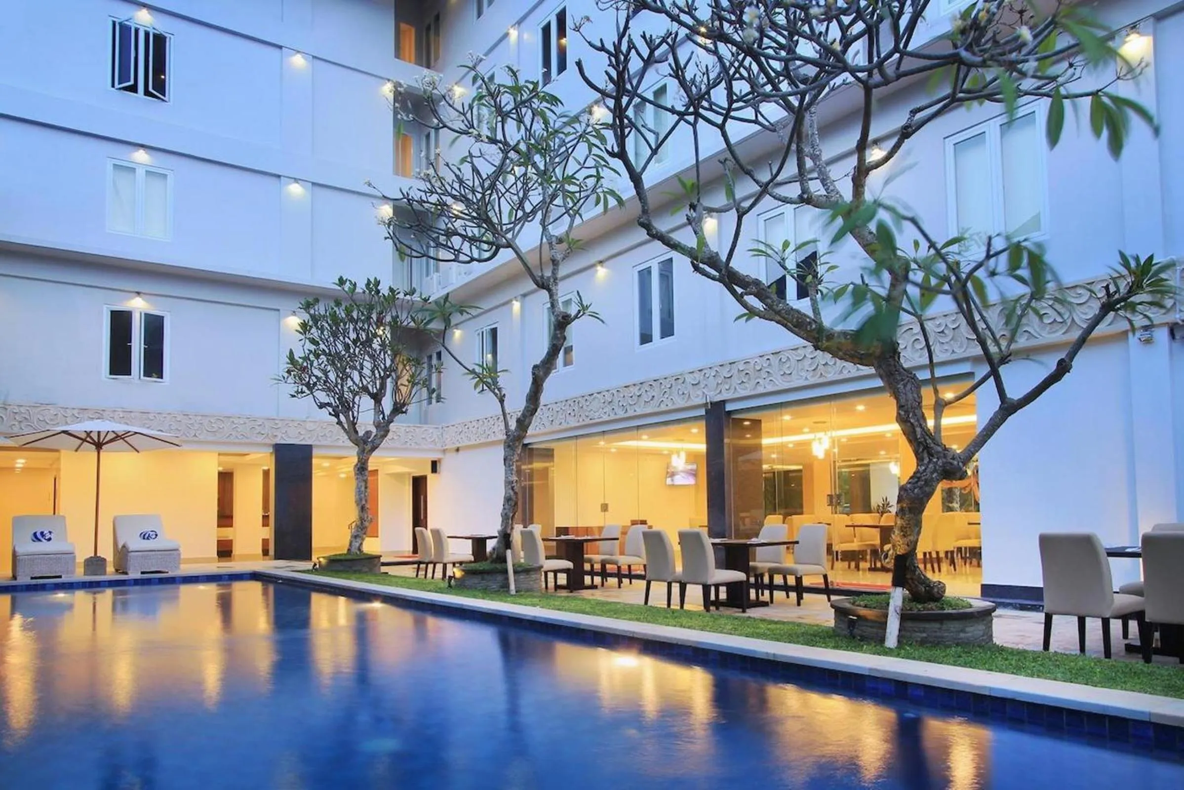 Swimming pool in Mars City Hotel