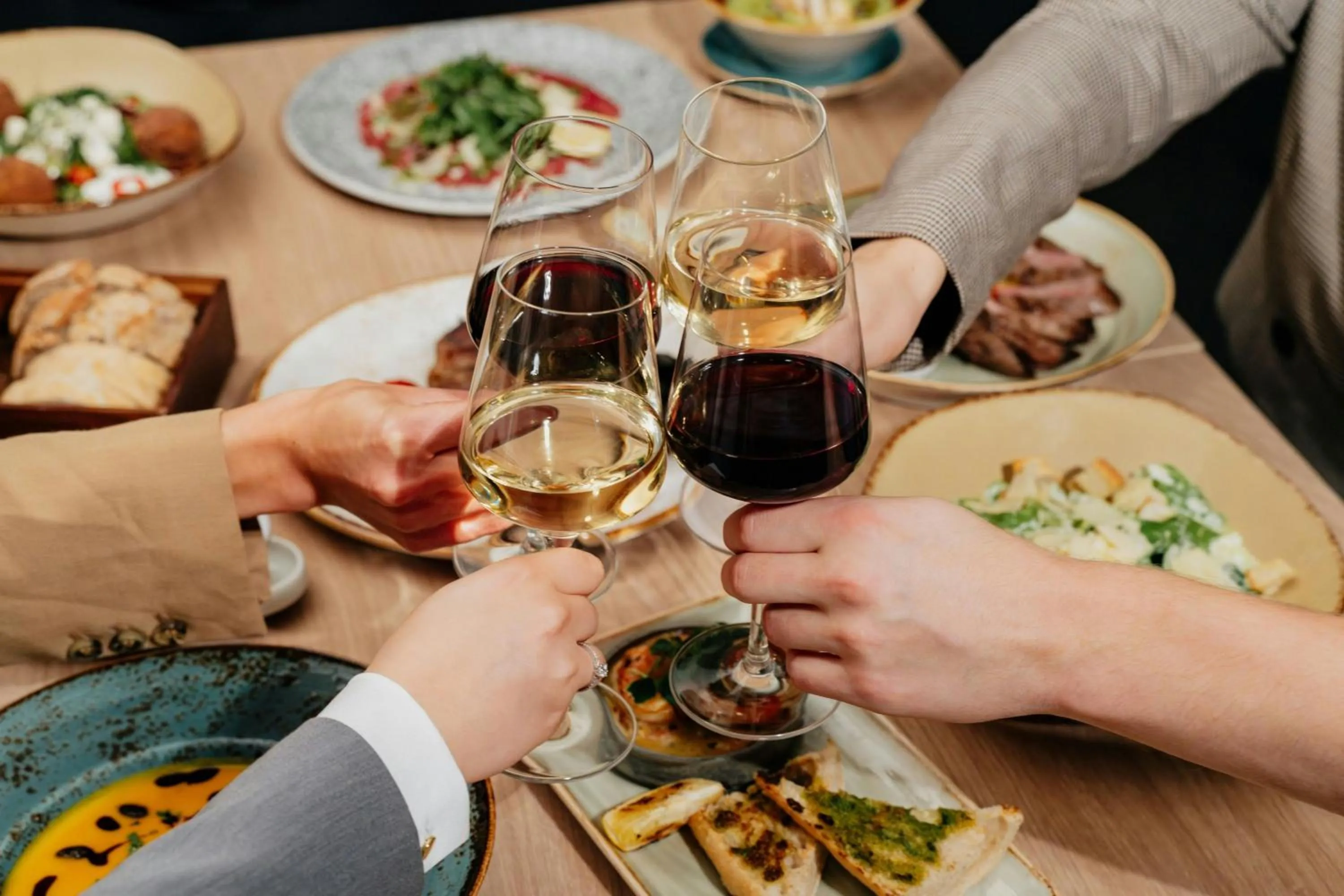 Restaurant/places to eat in Courtyard by Marriott Prague Airport