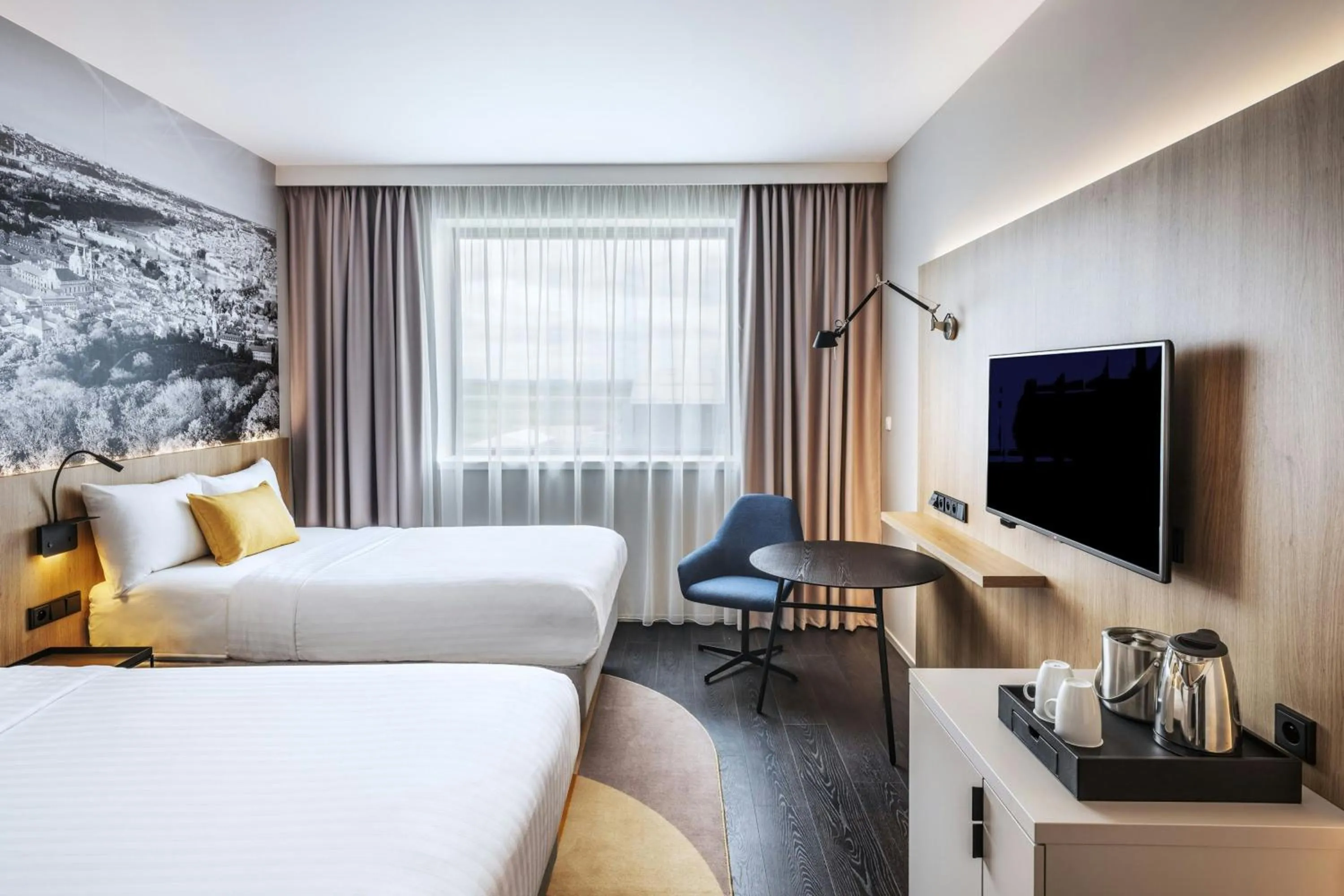 Photo of the whole room, Bed in Courtyard by Marriott Prague Airport