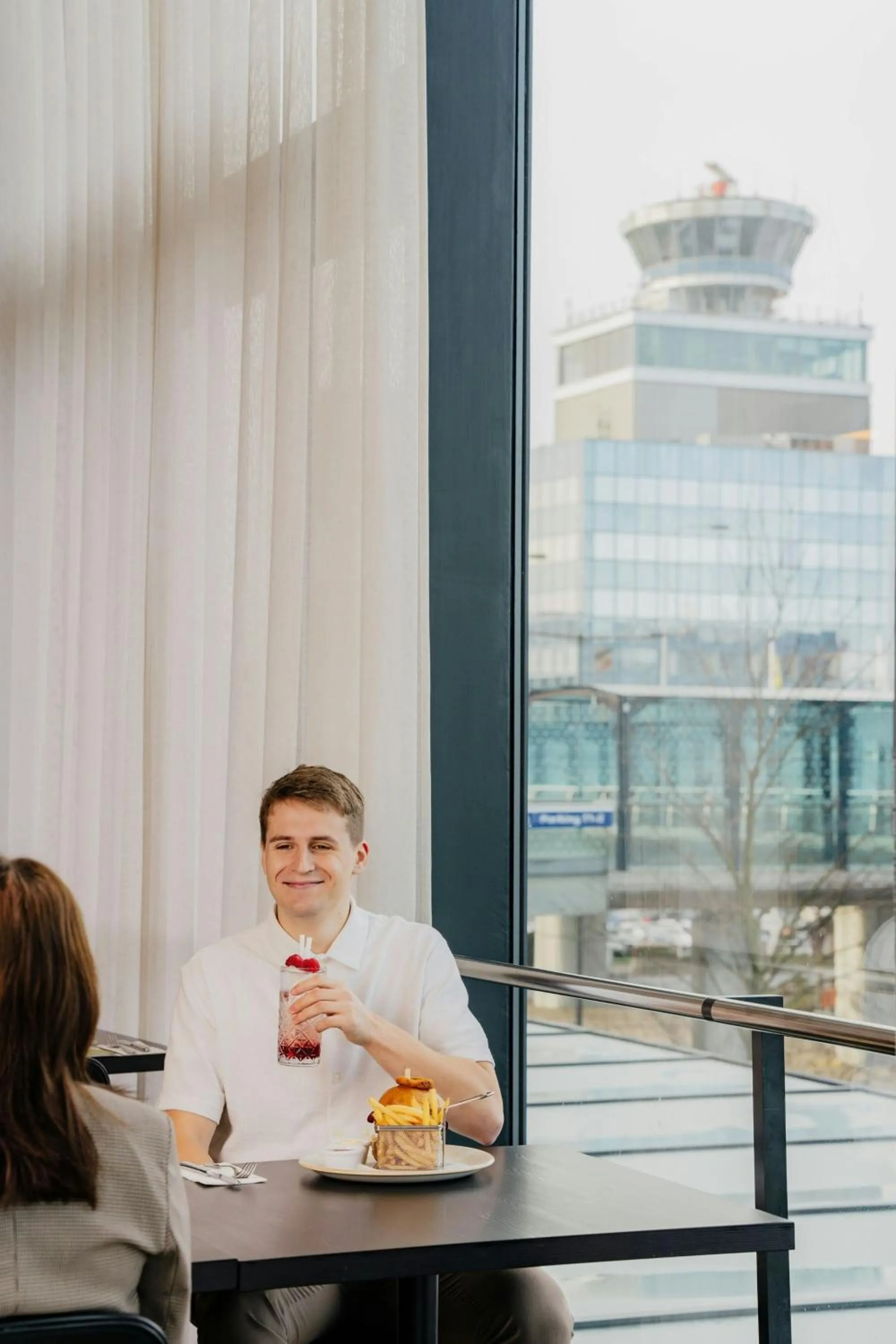 Lounge or bar in Courtyard by Marriott Prague Airport