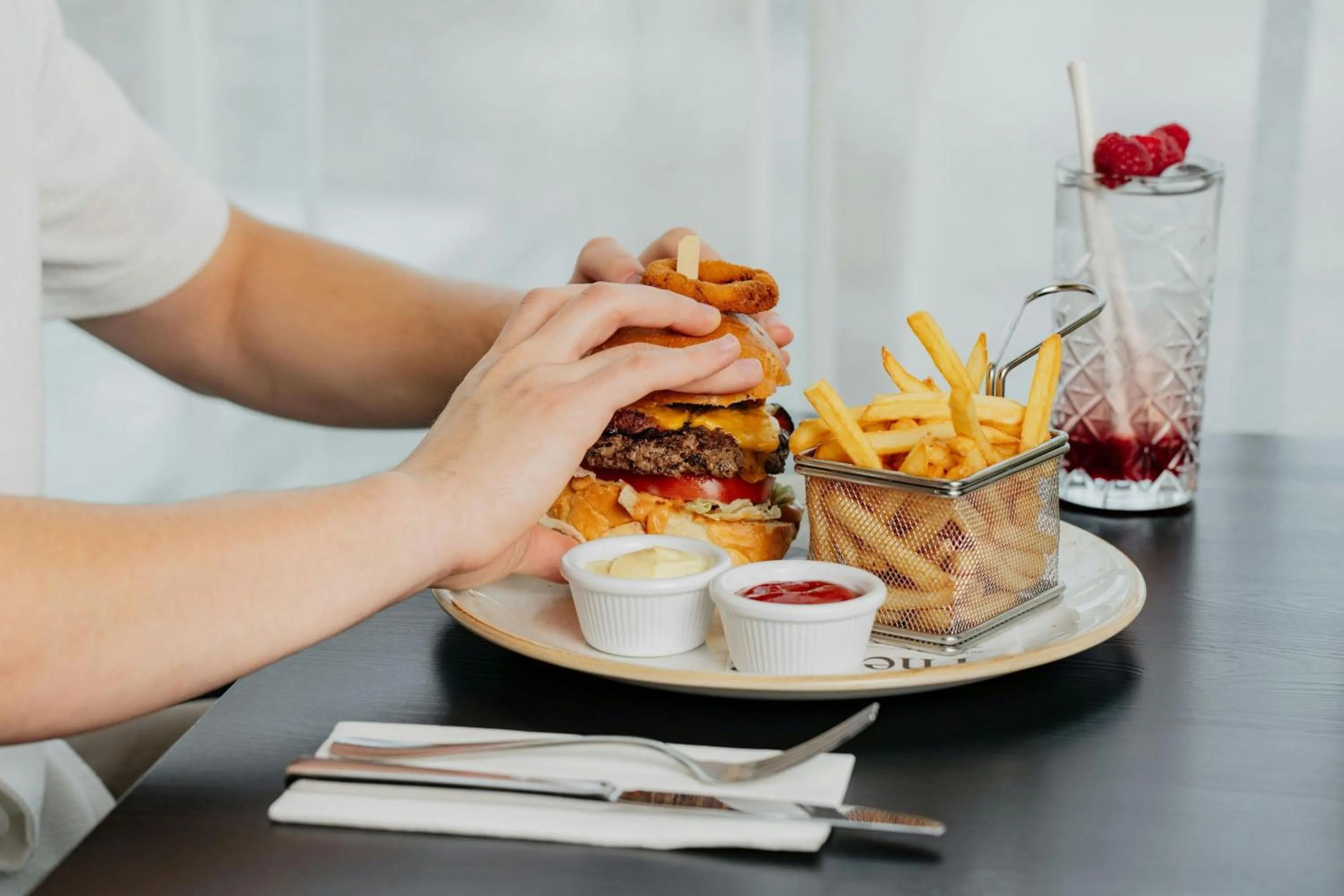 Lounge or bar in Courtyard by Marriott Prague Airport