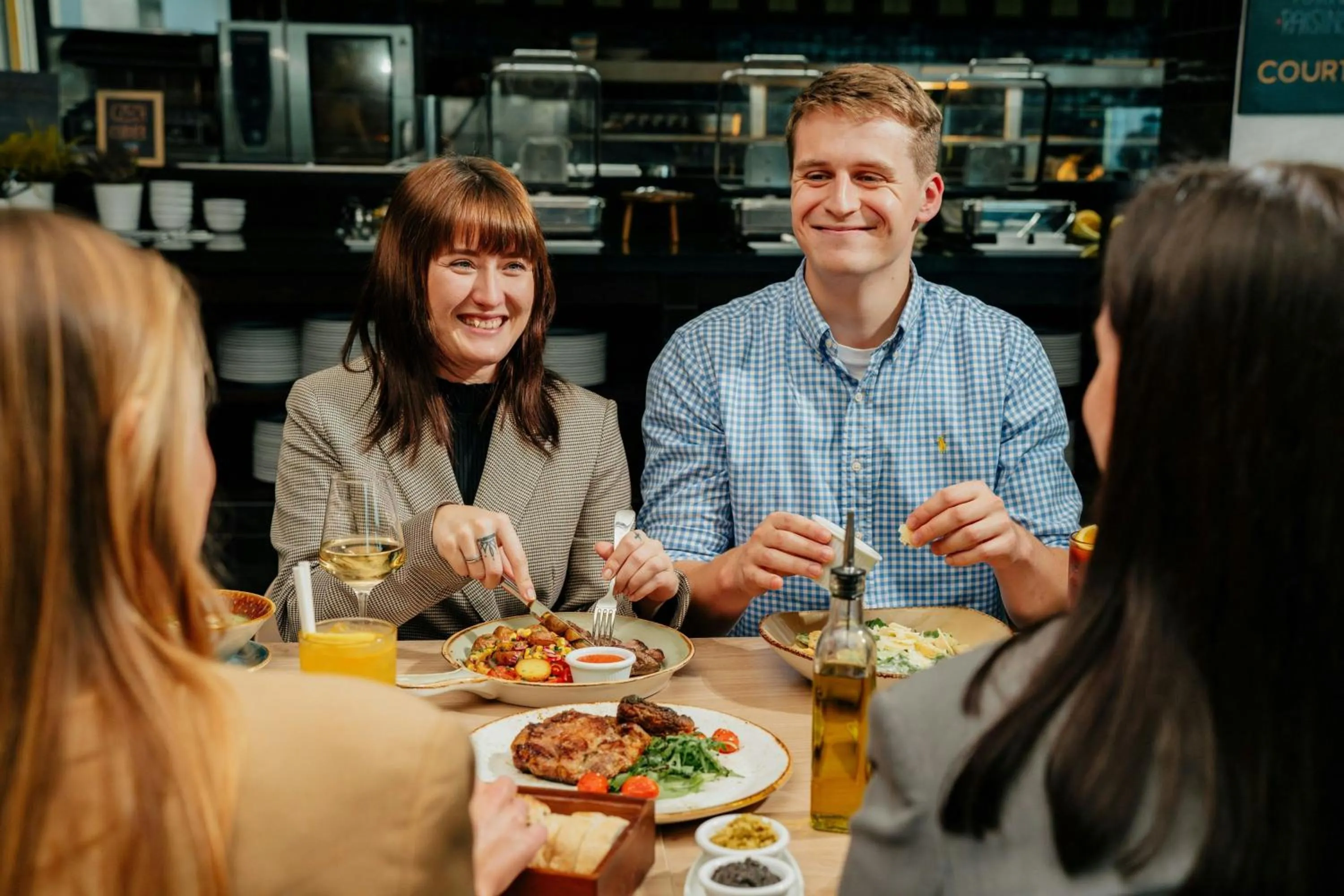 Restaurant/places to eat in Courtyard by Marriott Prague Airport