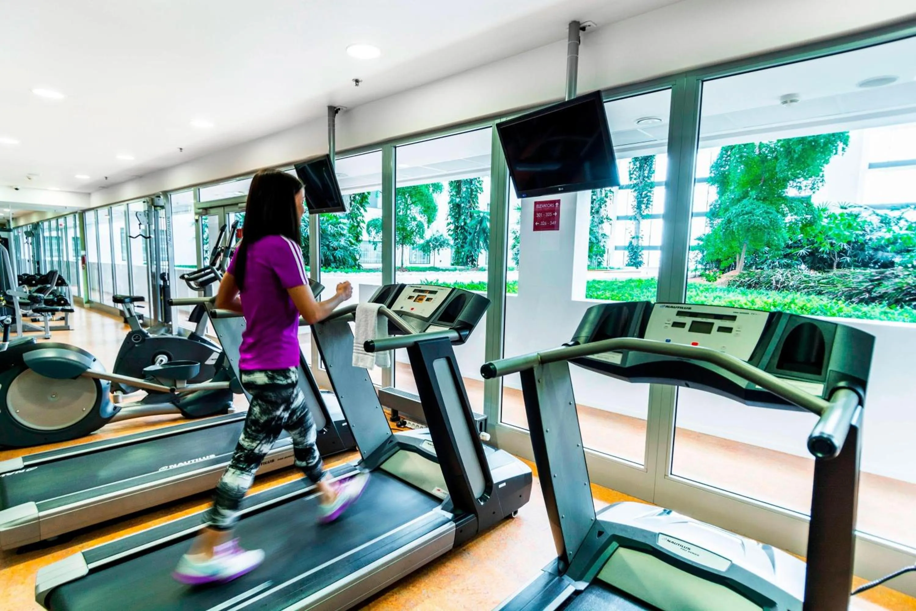 Fitness centre/facilities in Courtyard by Marriott Prague Airport