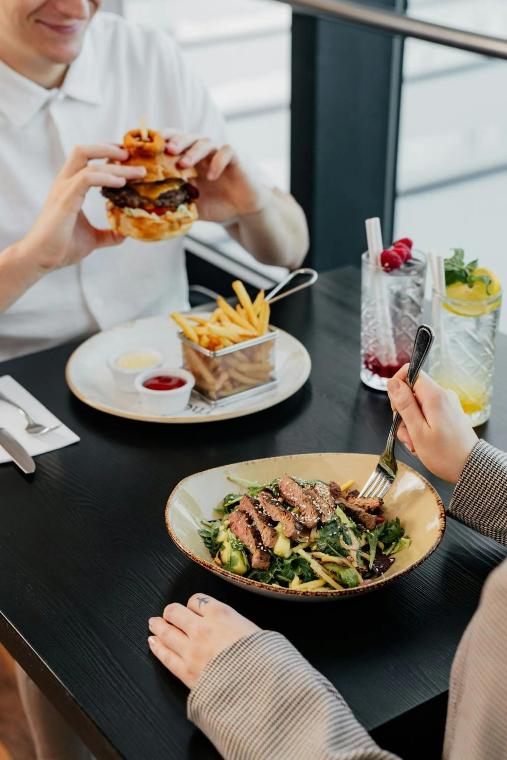 Lounge or bar in Courtyard by Marriott Prague Airport