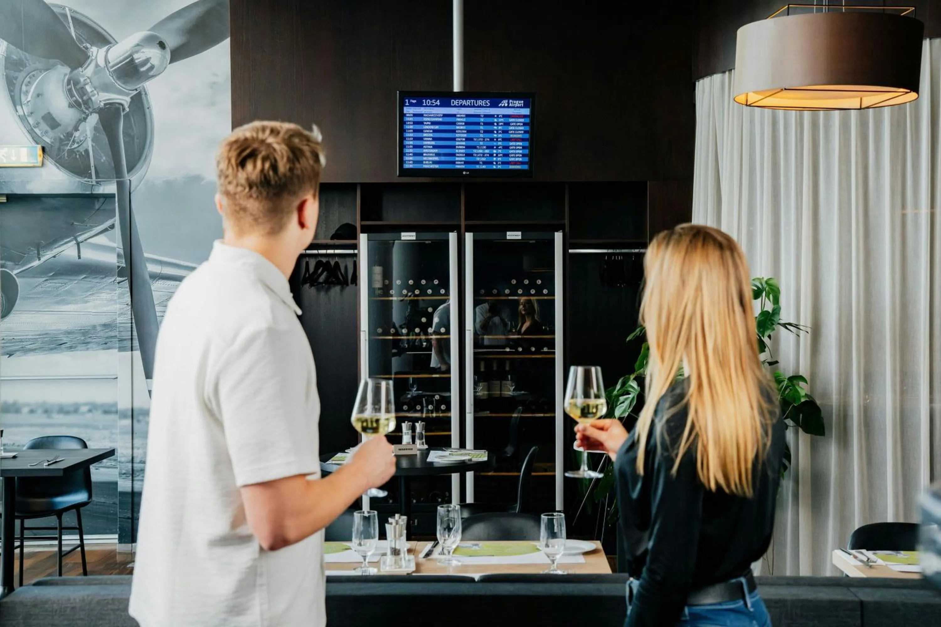 Lounge or bar in Courtyard by Marriott Prague Airport
