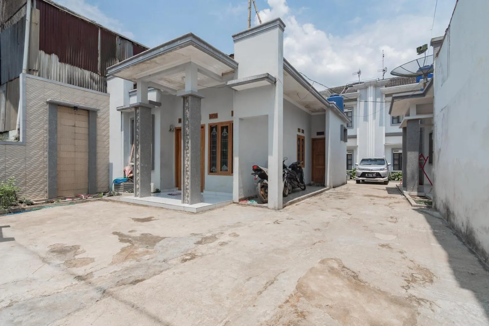 Property building in Small Homestay Syariah Sikembar Ciwidey Mitra RedDoorz