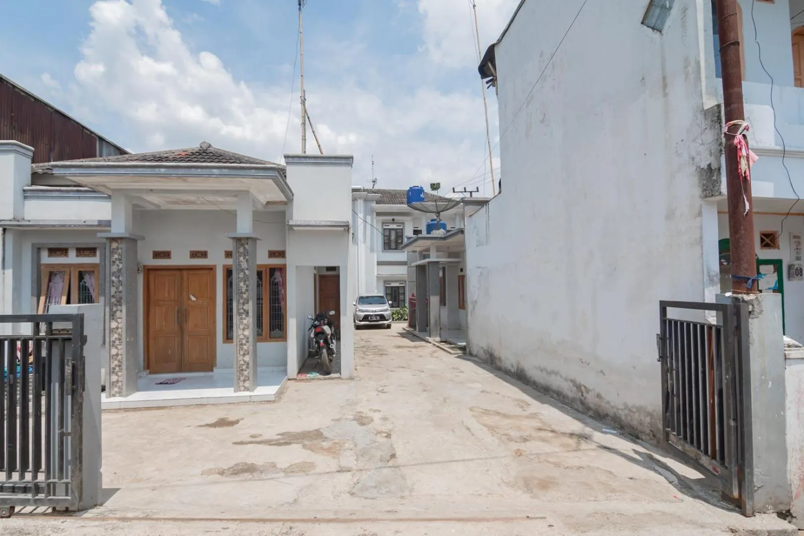 Property building in Small Homestay Syariah Sikembar Ciwidey Mitra RedDoorz