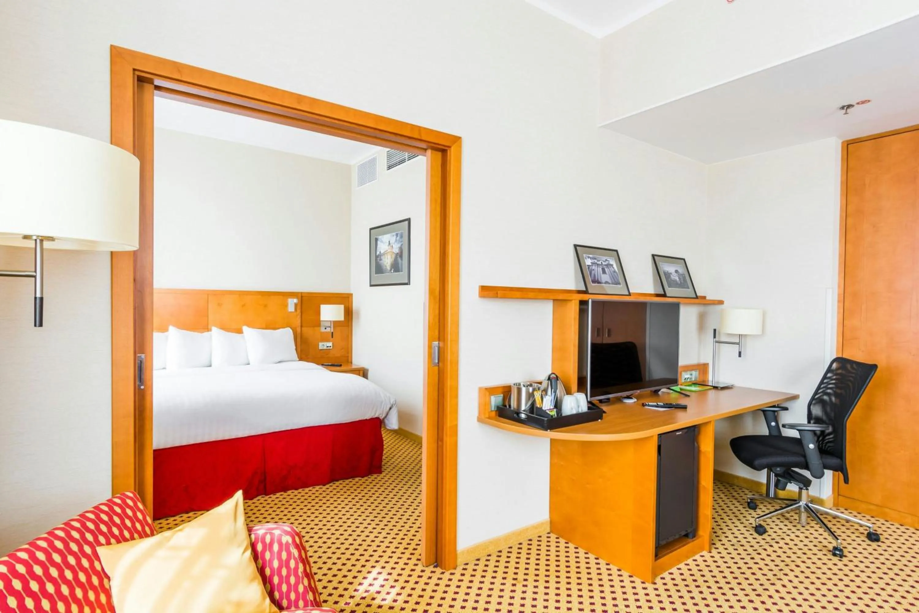 Photo of the whole room, Bed in Courtyard by Marriott Pilsen