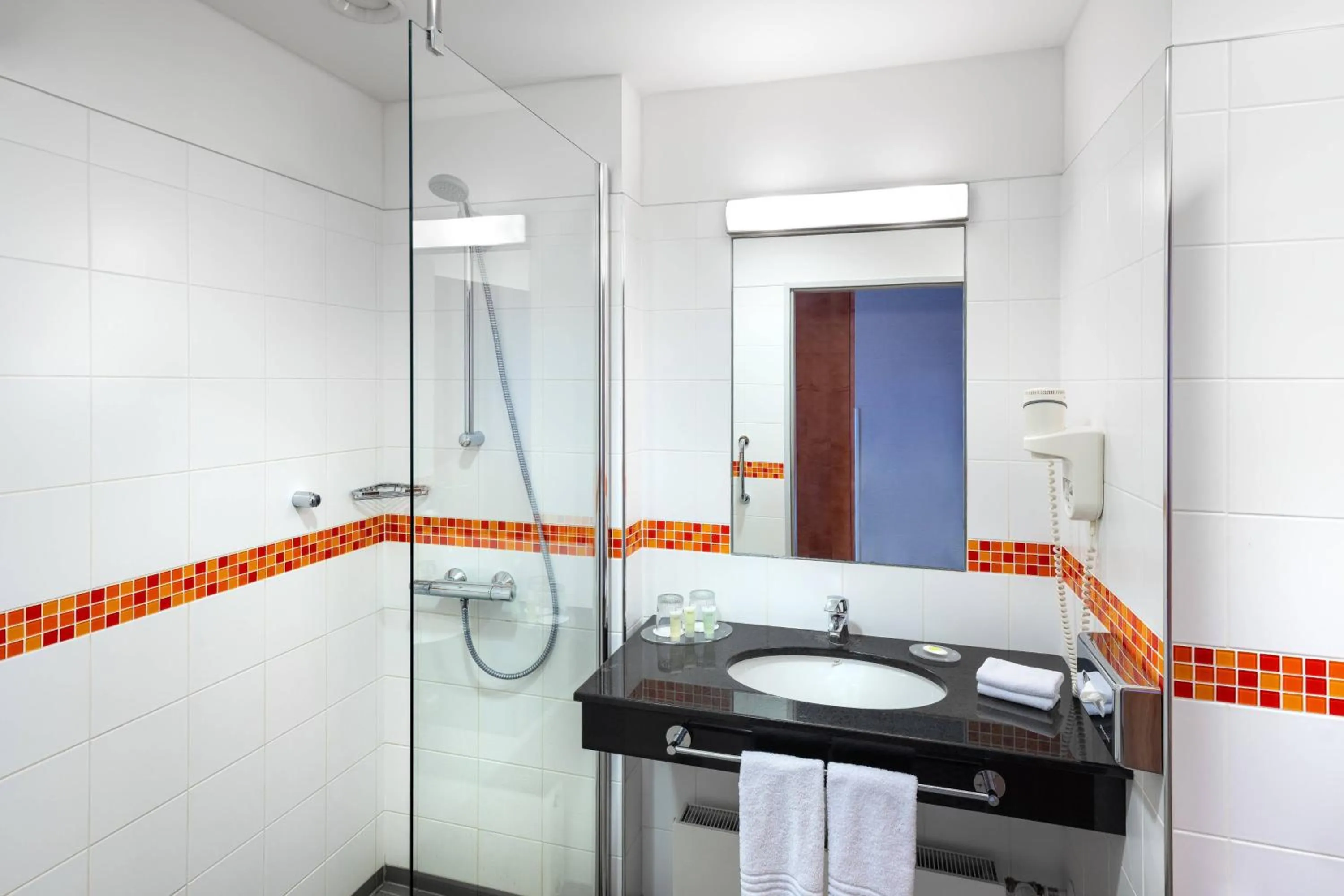 Bathroom in Courtyard by Marriott Pilsen