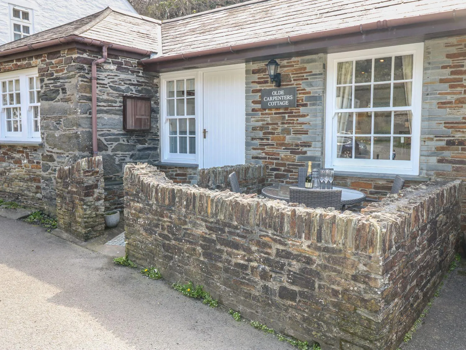 Olde Carpenters Cottage